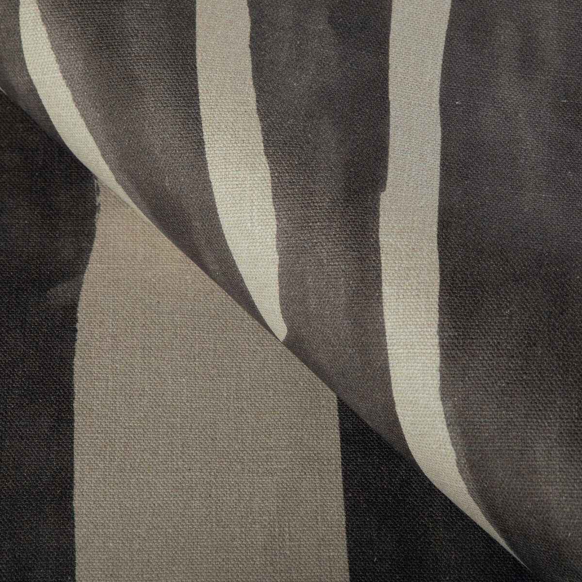 Gwf37908210 Intargia Raven Lee Jofa Modern Fabric - LEE JOFA MODERN Fabric