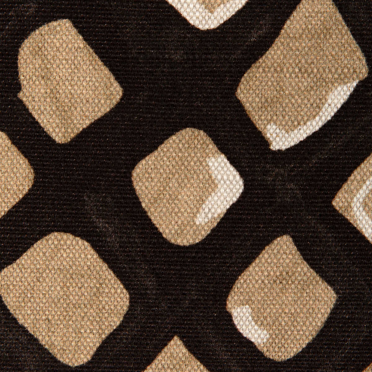 Lenox Print - Buff - LEE JOFA MODERN Fabric