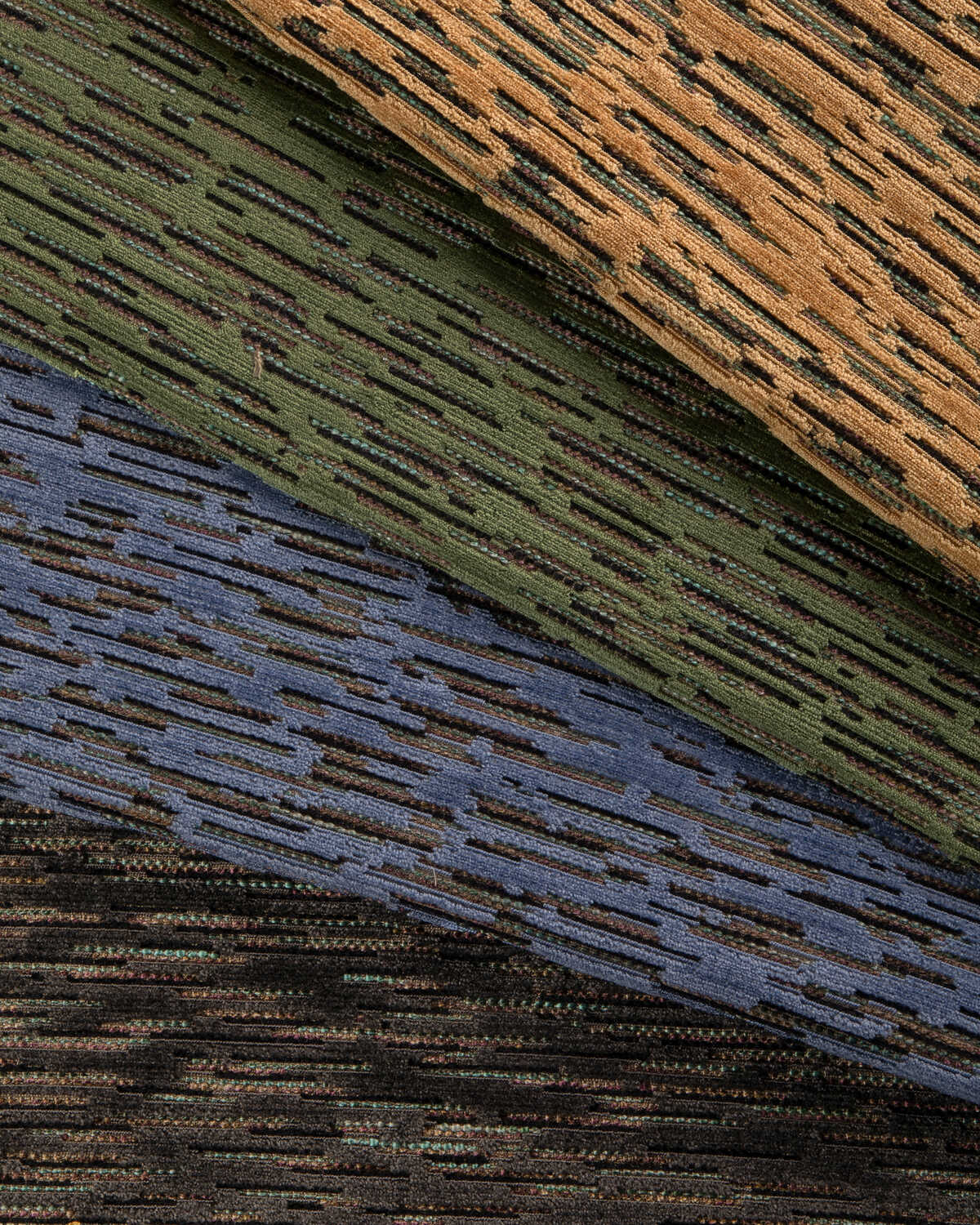 Gaia Velvet - Lapis - LEE JOFA MODERN Fabric