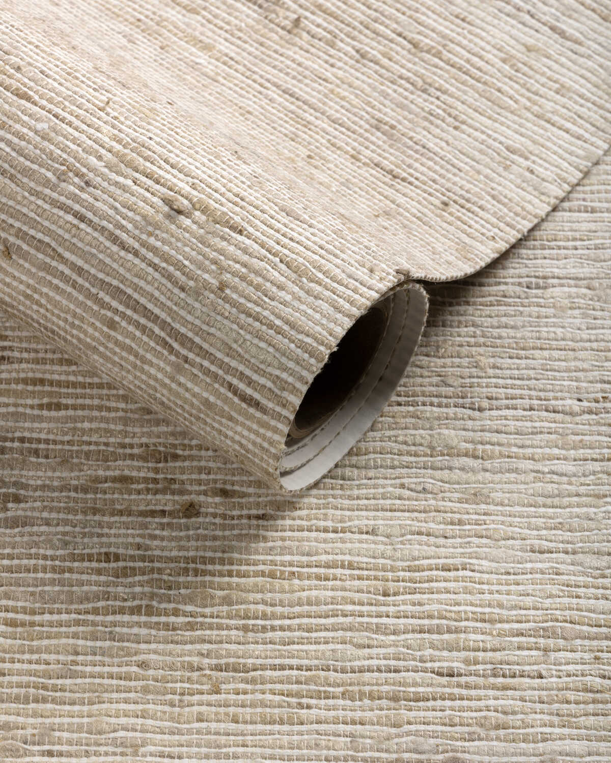 Flash Wc - Alabaster - LEE JOFA MODERN Wallpaper