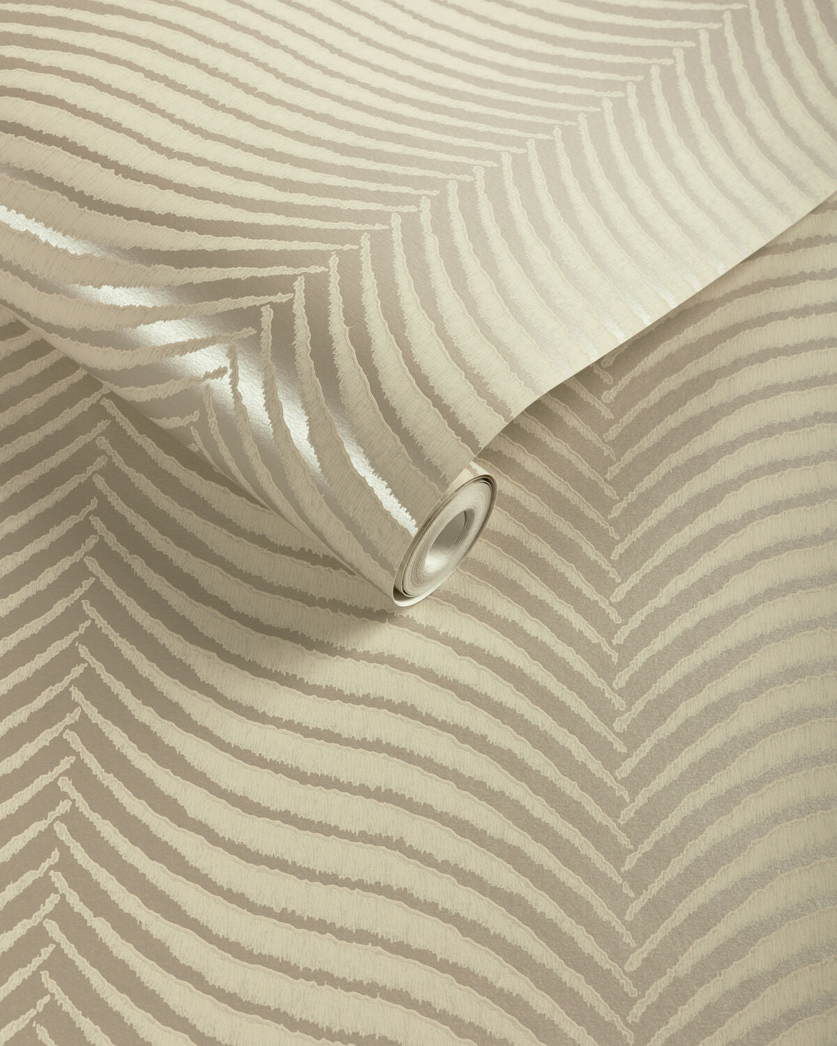 Calista Wc - Silver - Lee Jofa Wallpaper