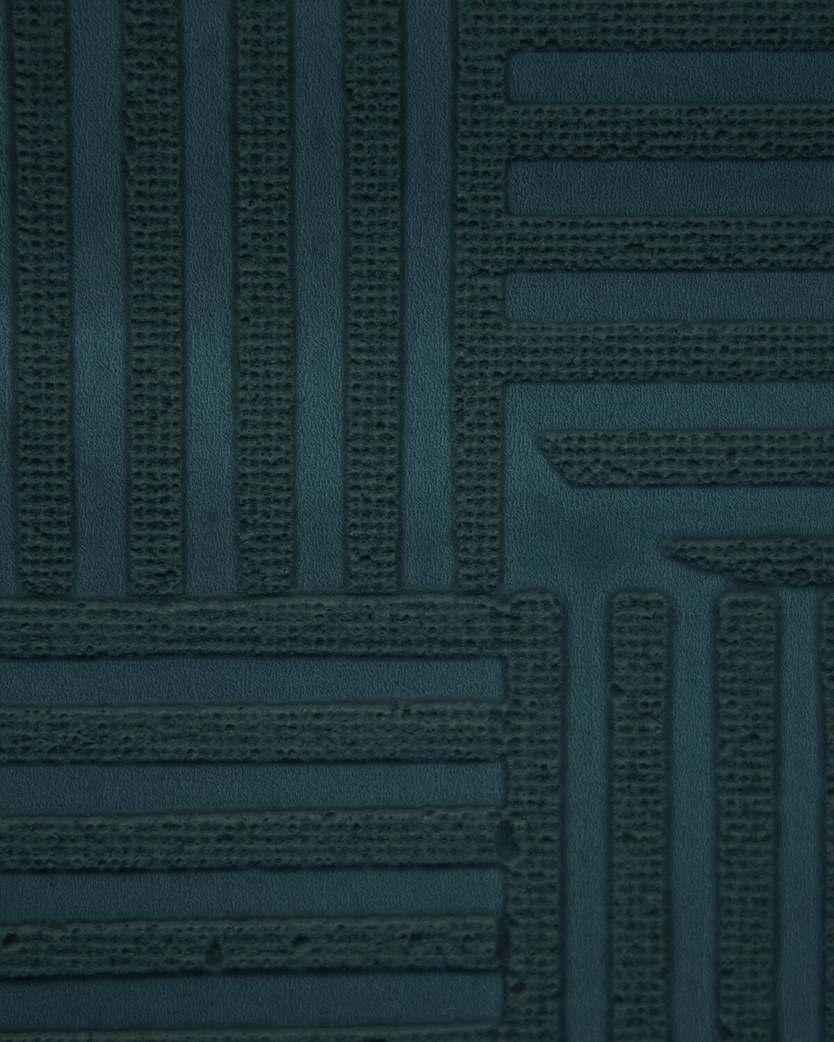 Tetra Wc - Peacock - Lee Jofa Wallpaper