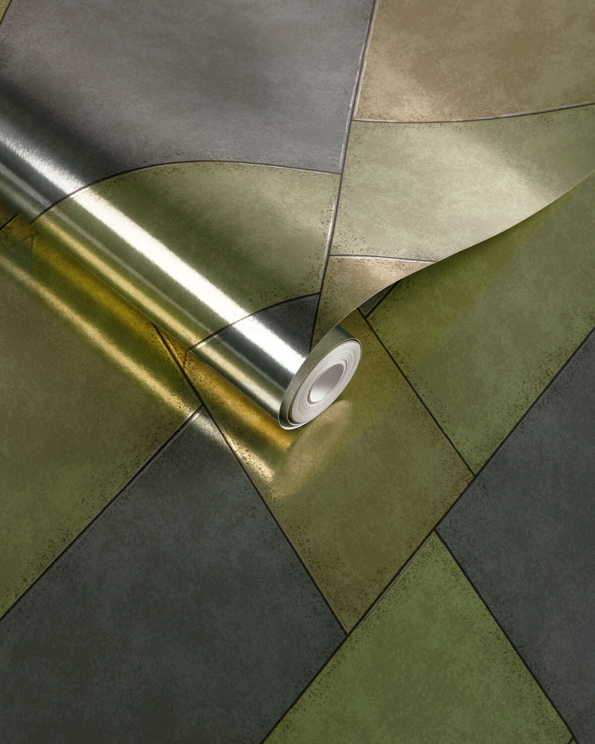 Argus Wc - Antique - Lee Jofa Wallpaper