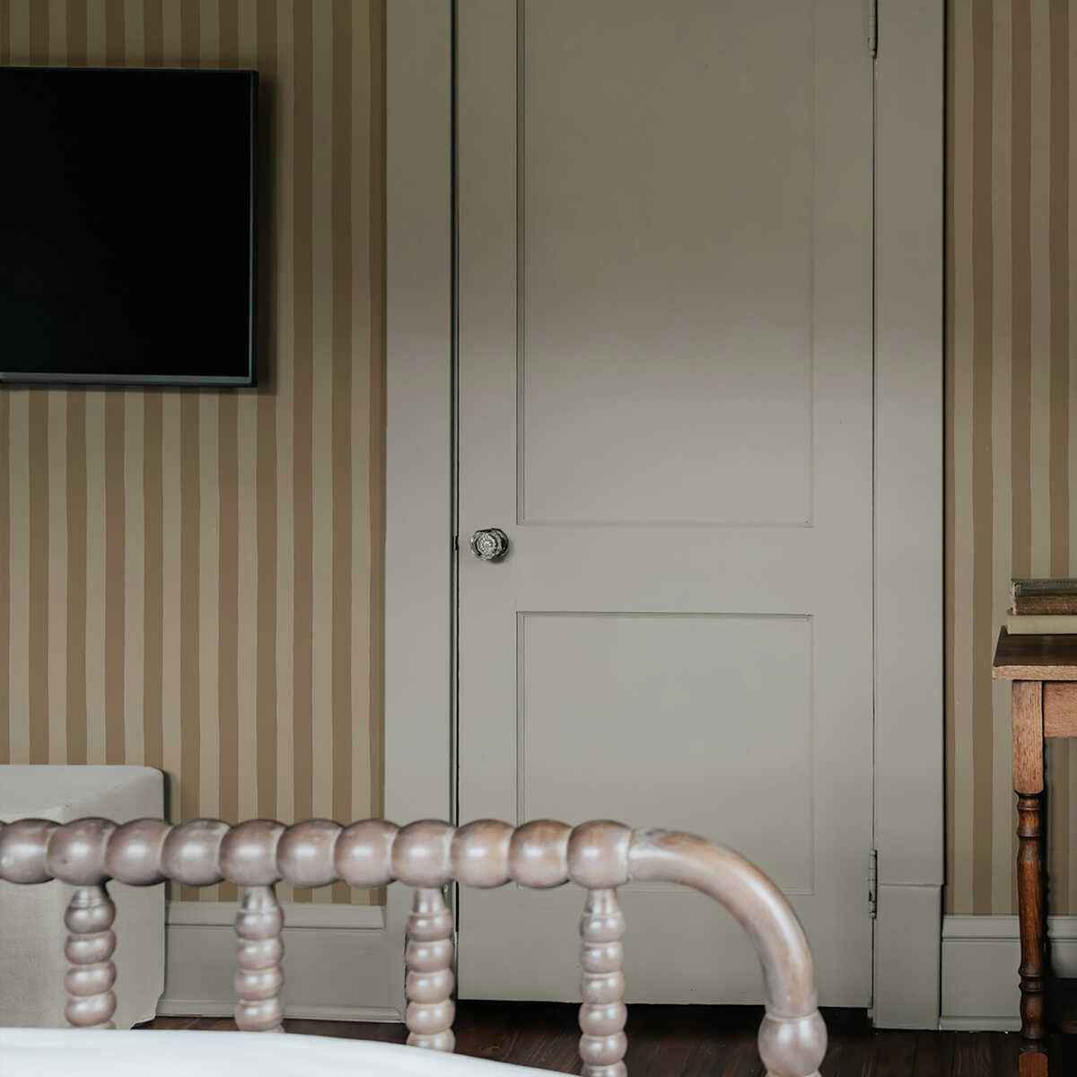 Jmwrmhp030 Medium Hand Painted Stripe 03 Kravet Couture Wallpaper - KRAVET COUTURE Wallpaper