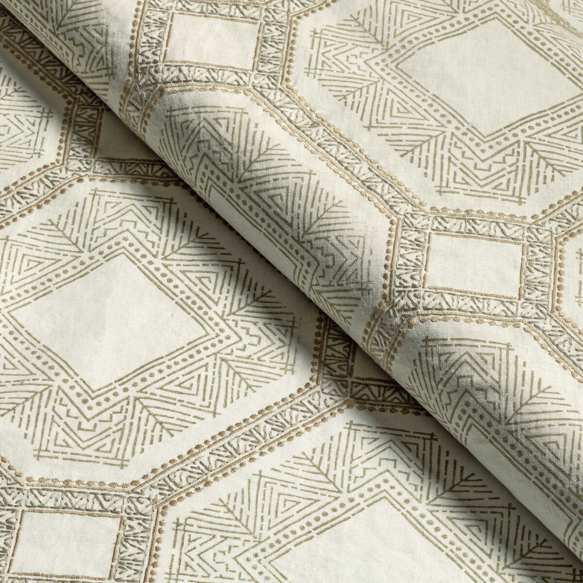 Kalkudah - Linen - KRAVET BASICS Fabric