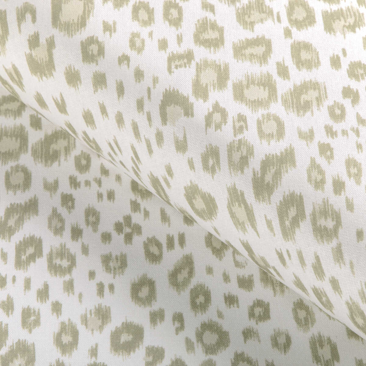 Leopardos - Taupe - KRAVET BASICS Fabric