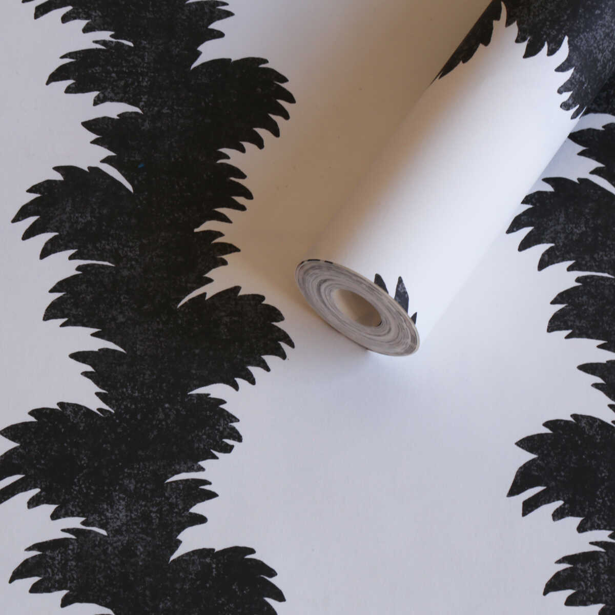 Palmyra Wp - Black - LEE JOFA Papel pintado
