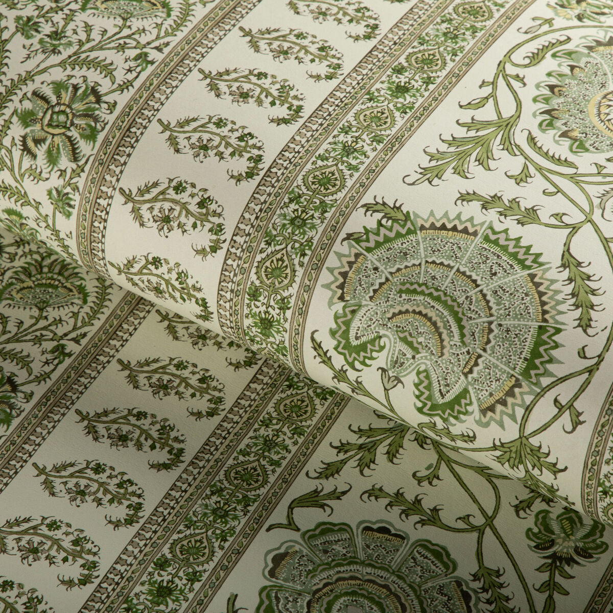 Indiennes Stripe Wp - Ivy - Lee Jofa Papel pintado