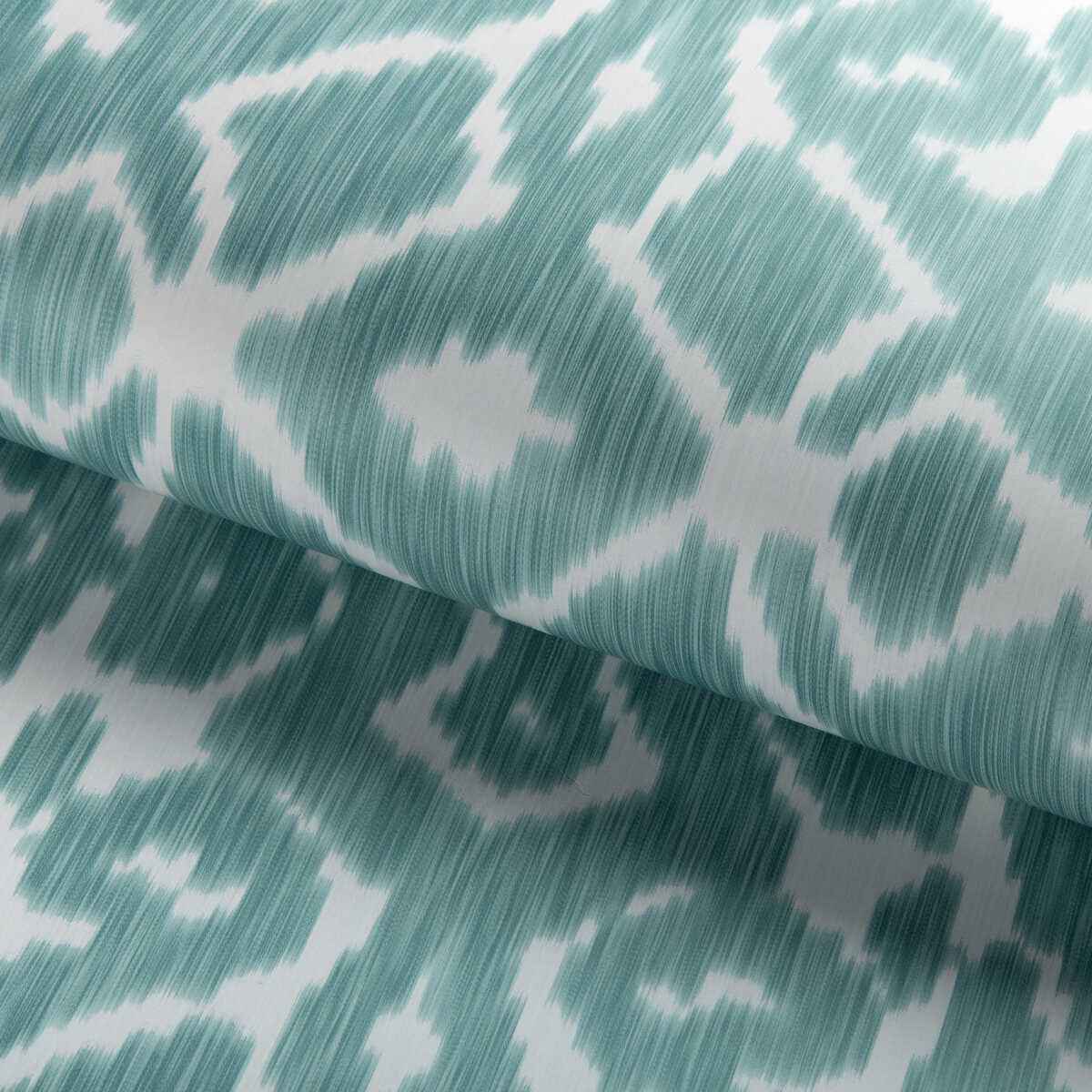 Toponas-Paper-Sky-Lee-Jofa-Wallpaper - LEE JOFA Wallpaper