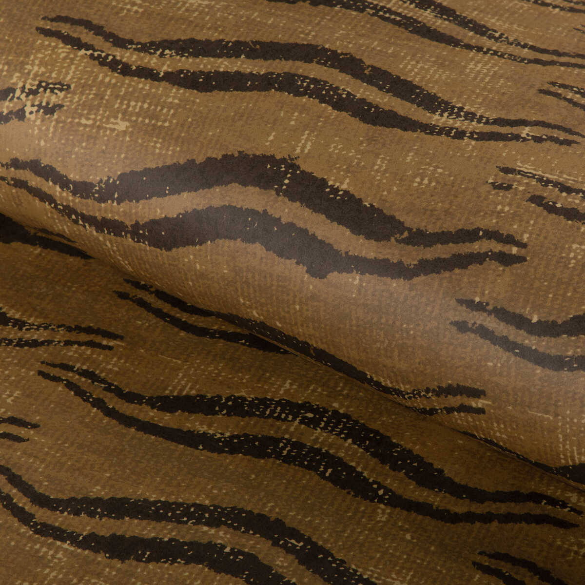 Beckett Paper - Brass - LEE JOFA Wallpaper