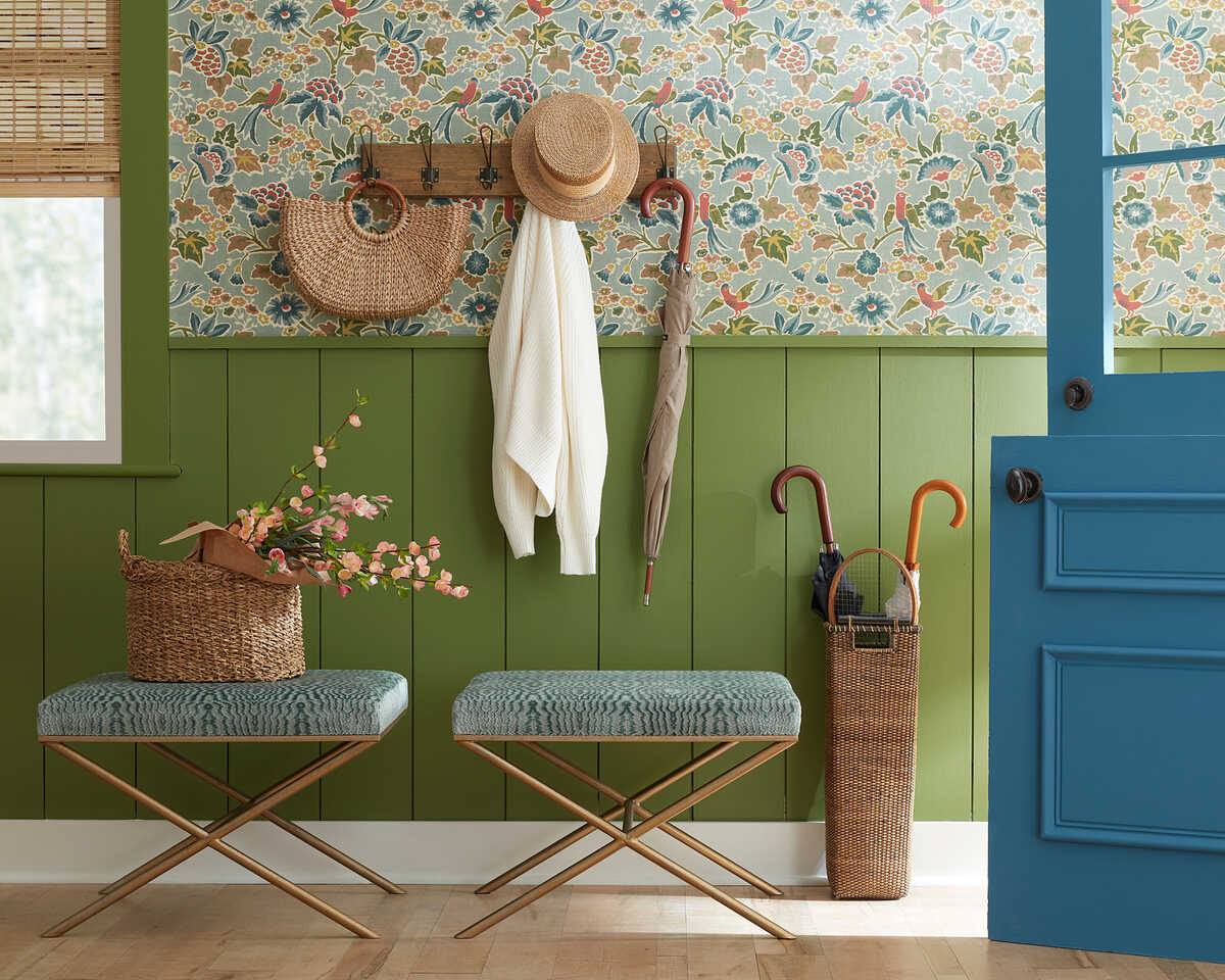 Posy Paper - Aqua/Ivy - LEE JOFA Wallpaper