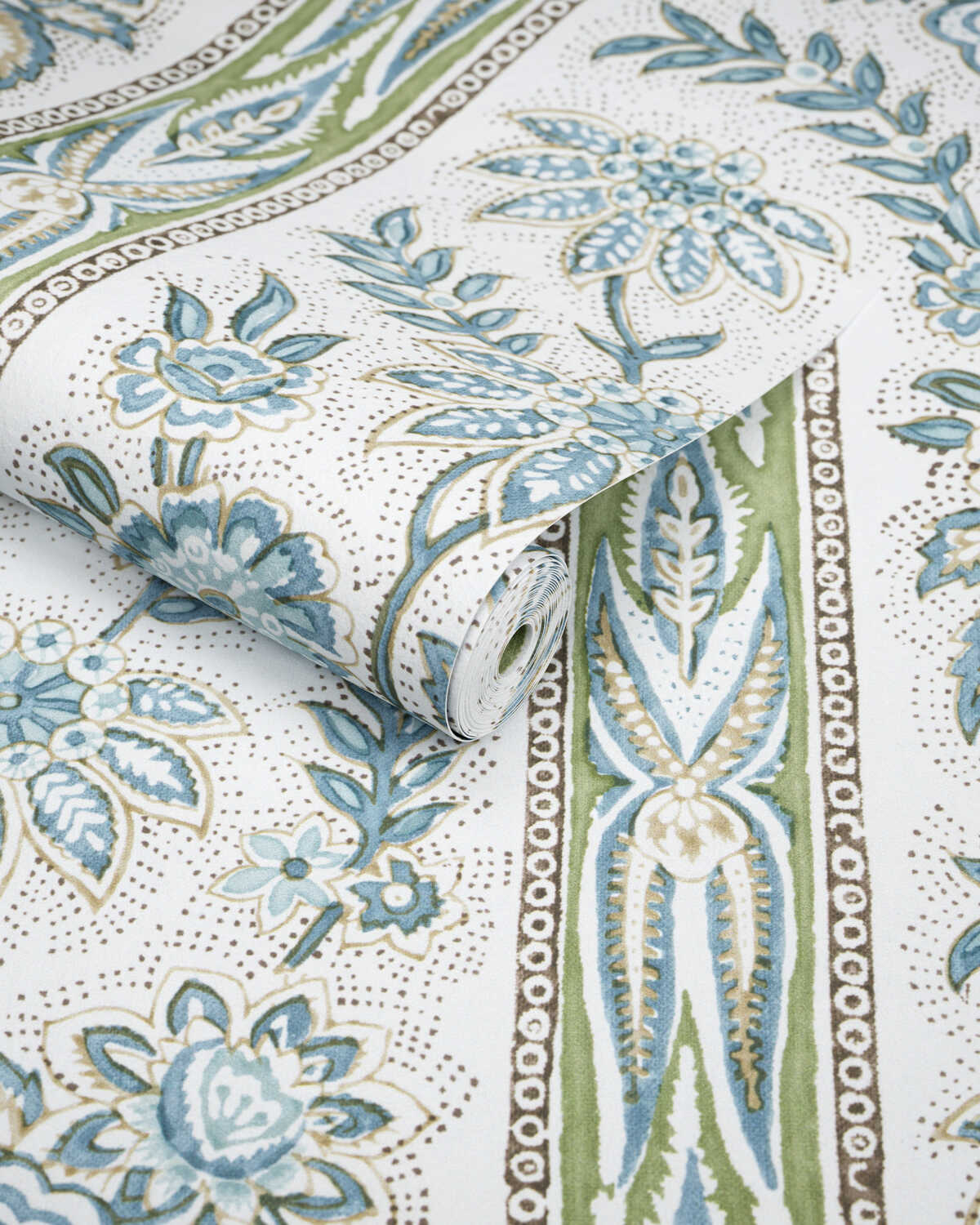 Margaux Paper - Blue - LEE JOFA Wallpaper