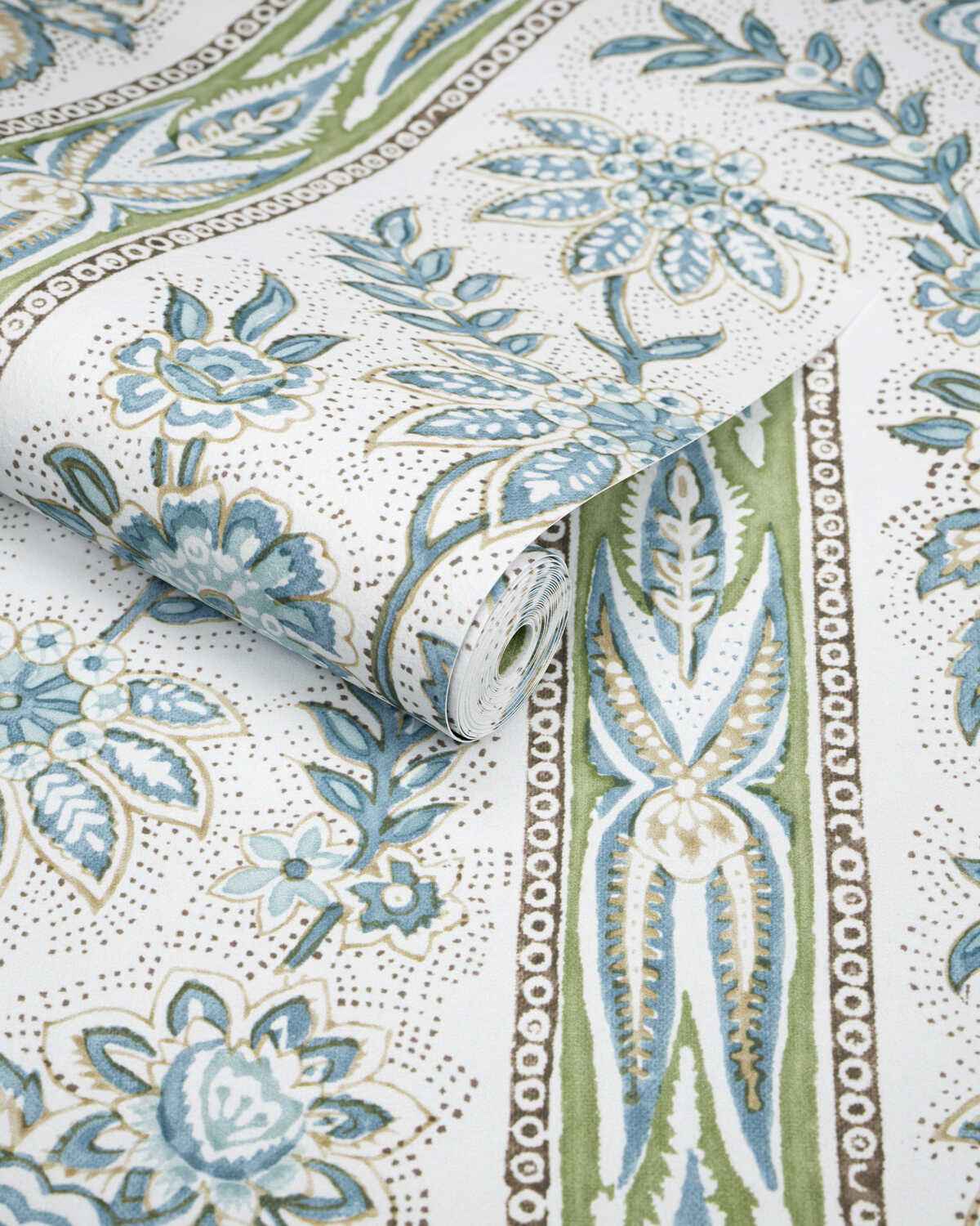 Margaux-Paper-Blue-Lee-Jofa-Wallpaper - LEE JOFA Wallpaper