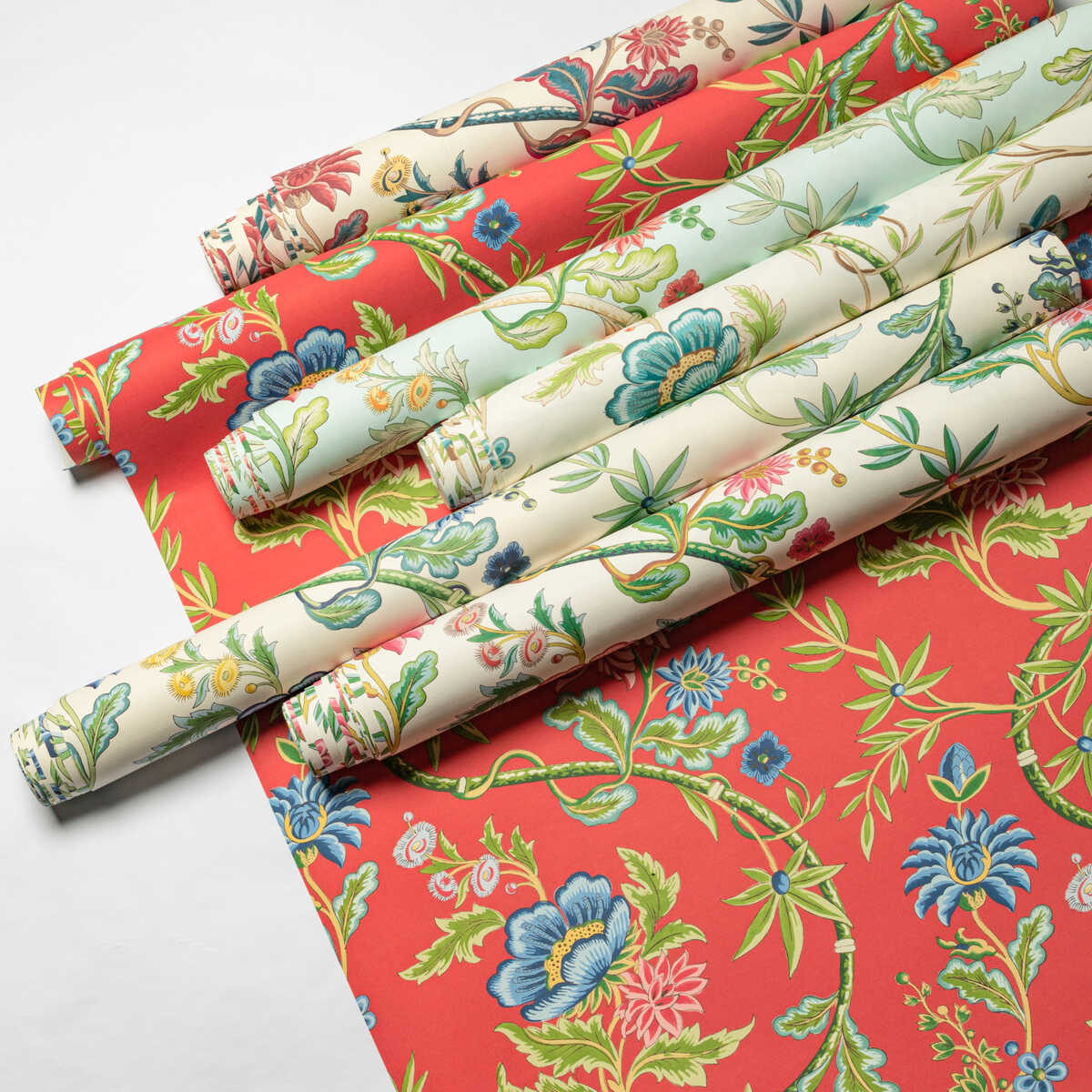 Veronique - Red - BRUNSCHWIG & FILS Wallpaper