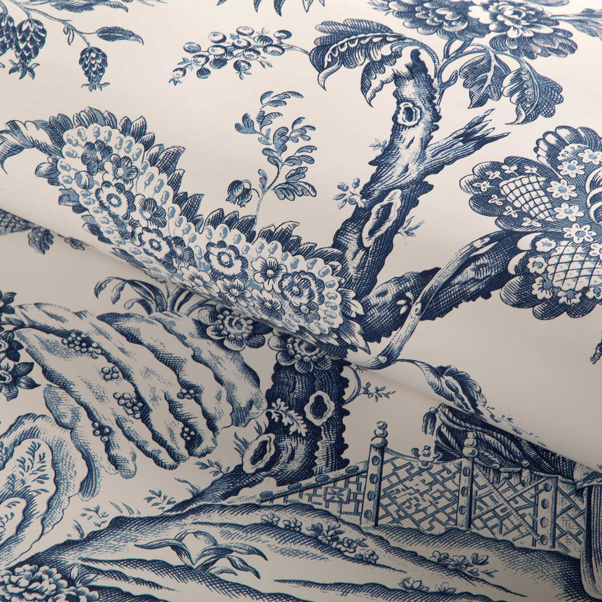 Marcel - Navy - BRUNSCHWIG & FILS Wallpaper