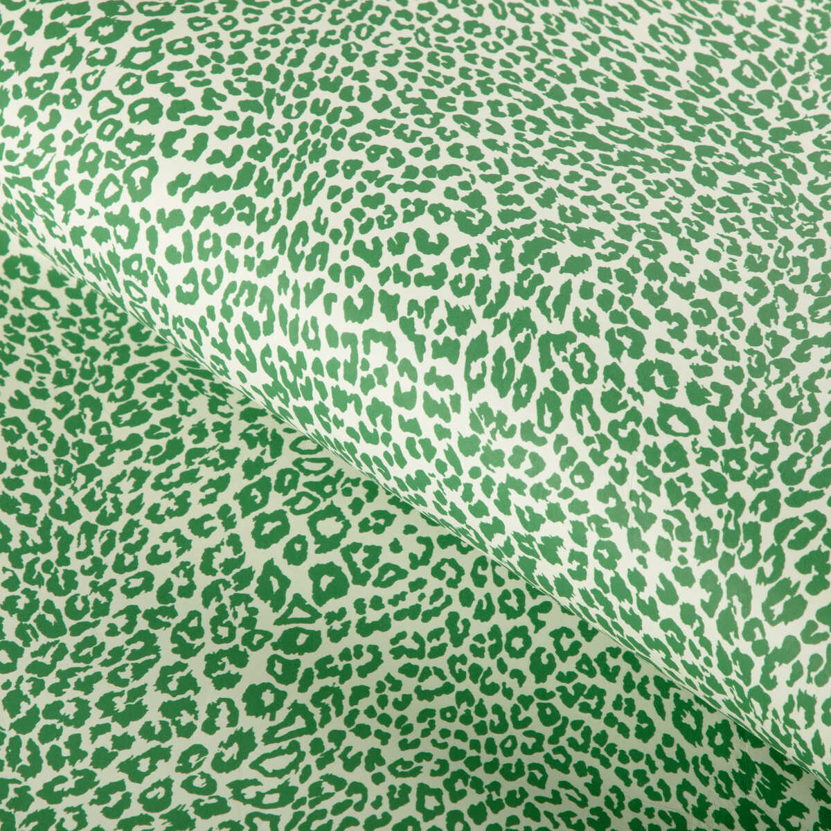 Petit Leopard - Emerald - BRUNSCHWIG & FILS Wallpaper