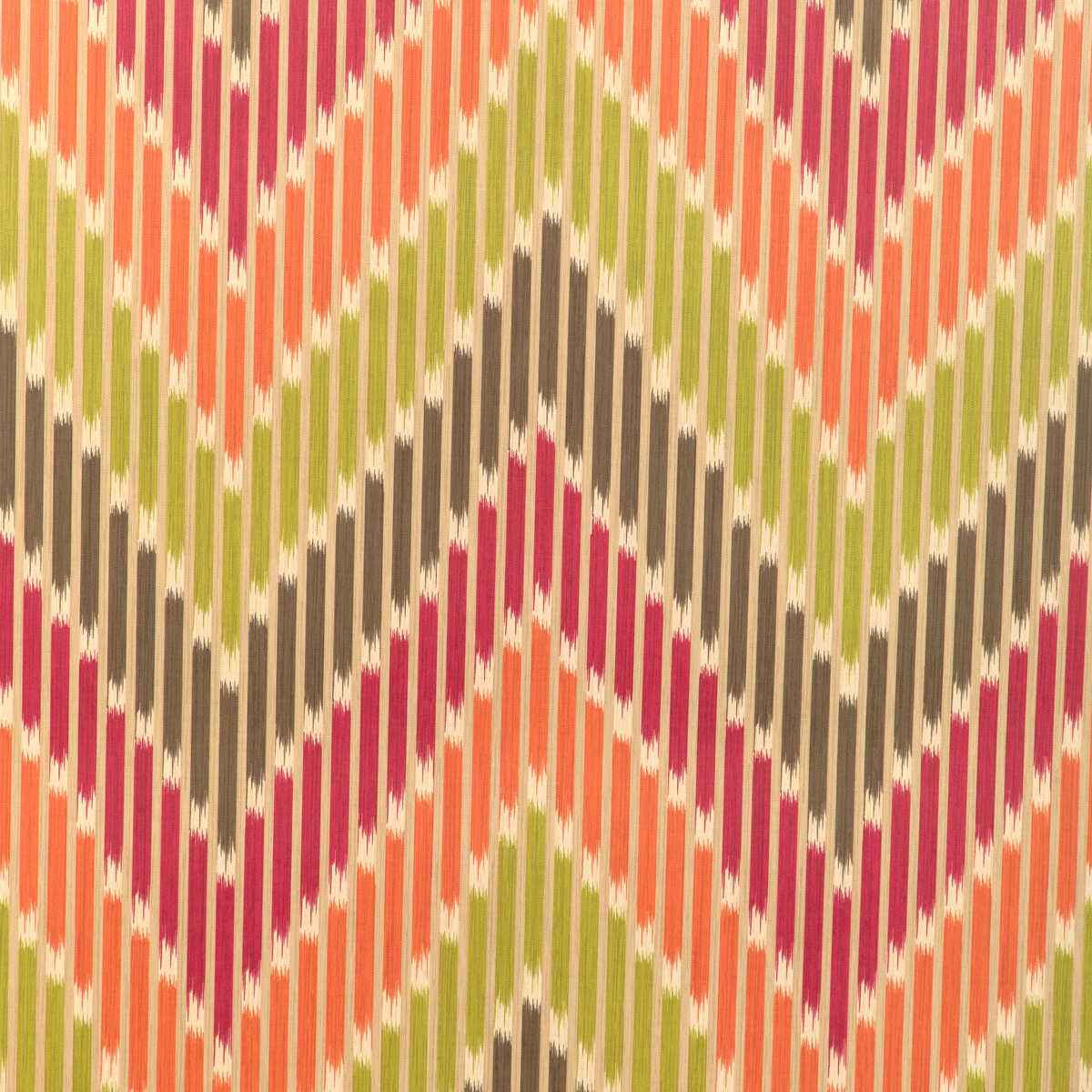 Cascade-Berry-Leaf-Brunschwig-Fils-Wallpaper