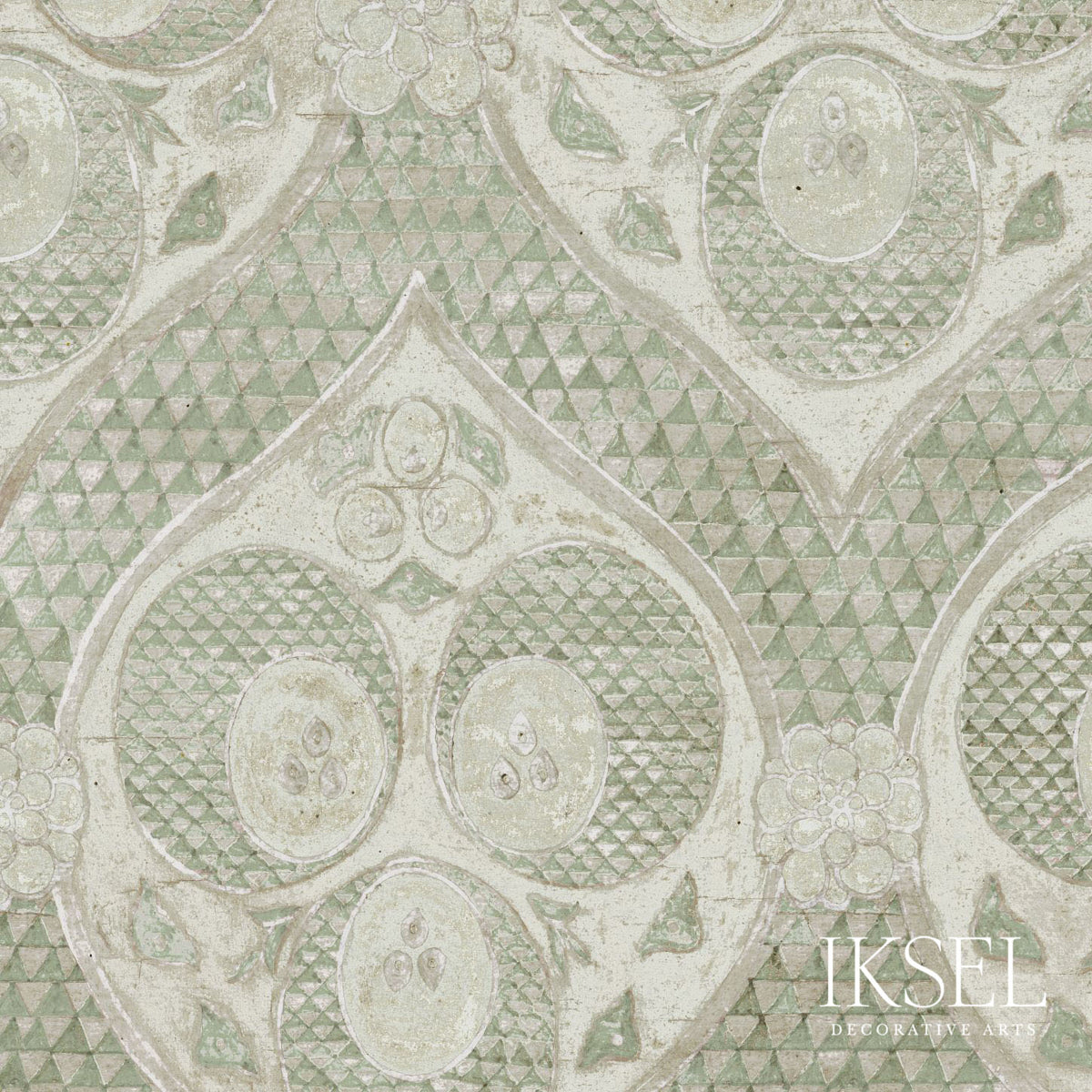 OTTOMAN-CRESCENTS-ORIGINAL-SCHUMACHER-RF210CS01 - Schumacher Fabric