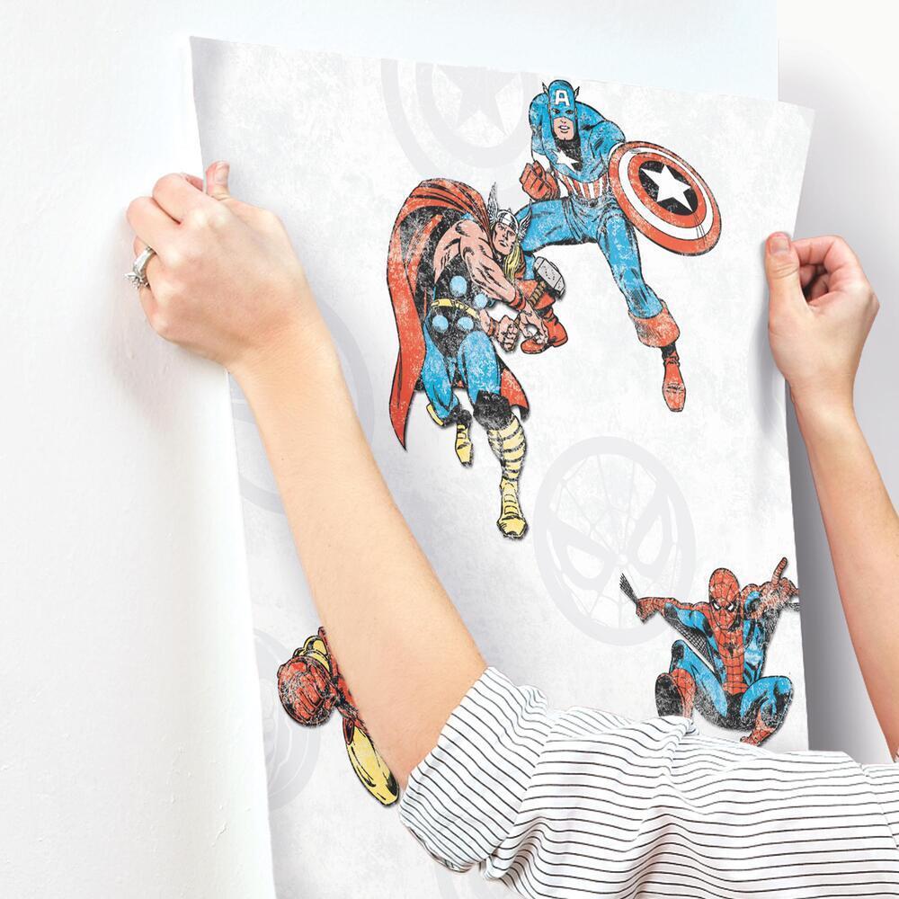 marvel-comics-classic-peel-stick-wallpaper-york-wallcoverings-rmk11167rl