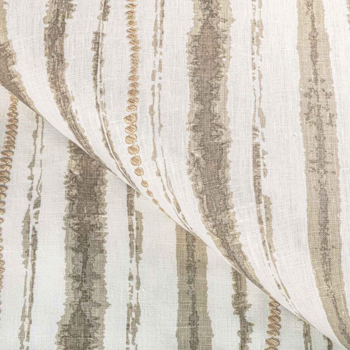 Subtlety-106-Kravet-Basics-Fabric - KRAVET BASICS Fabric