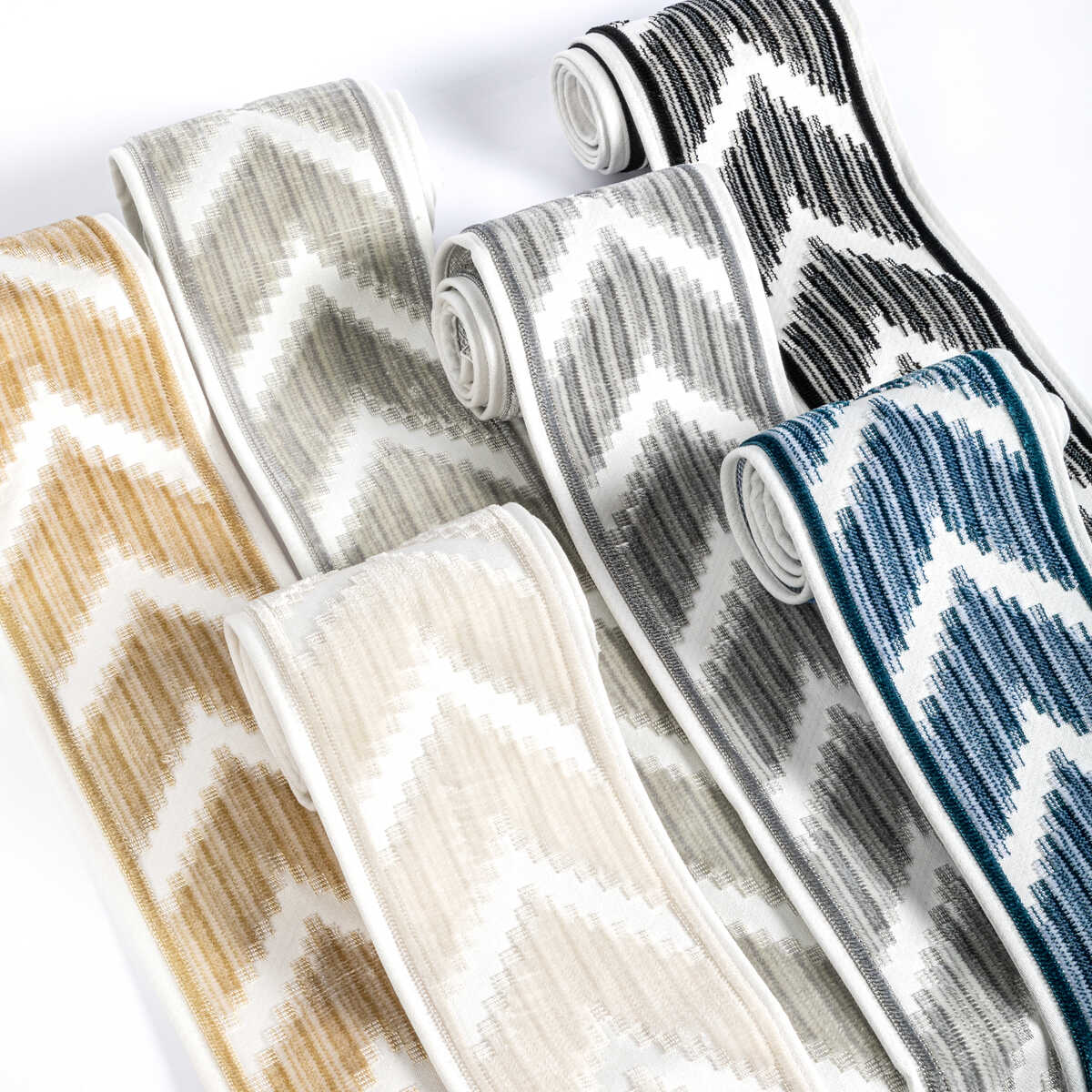 Chevron Velvet Tape - Blanc - KRAVET COUTURE Trim