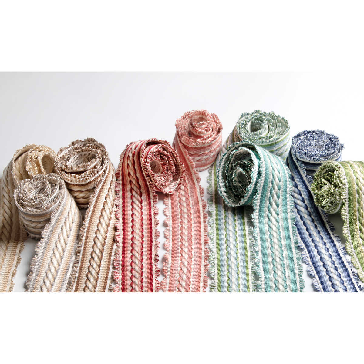 Jacqueline Braid - Petal - BRUNSCHWIG & FILS Trim