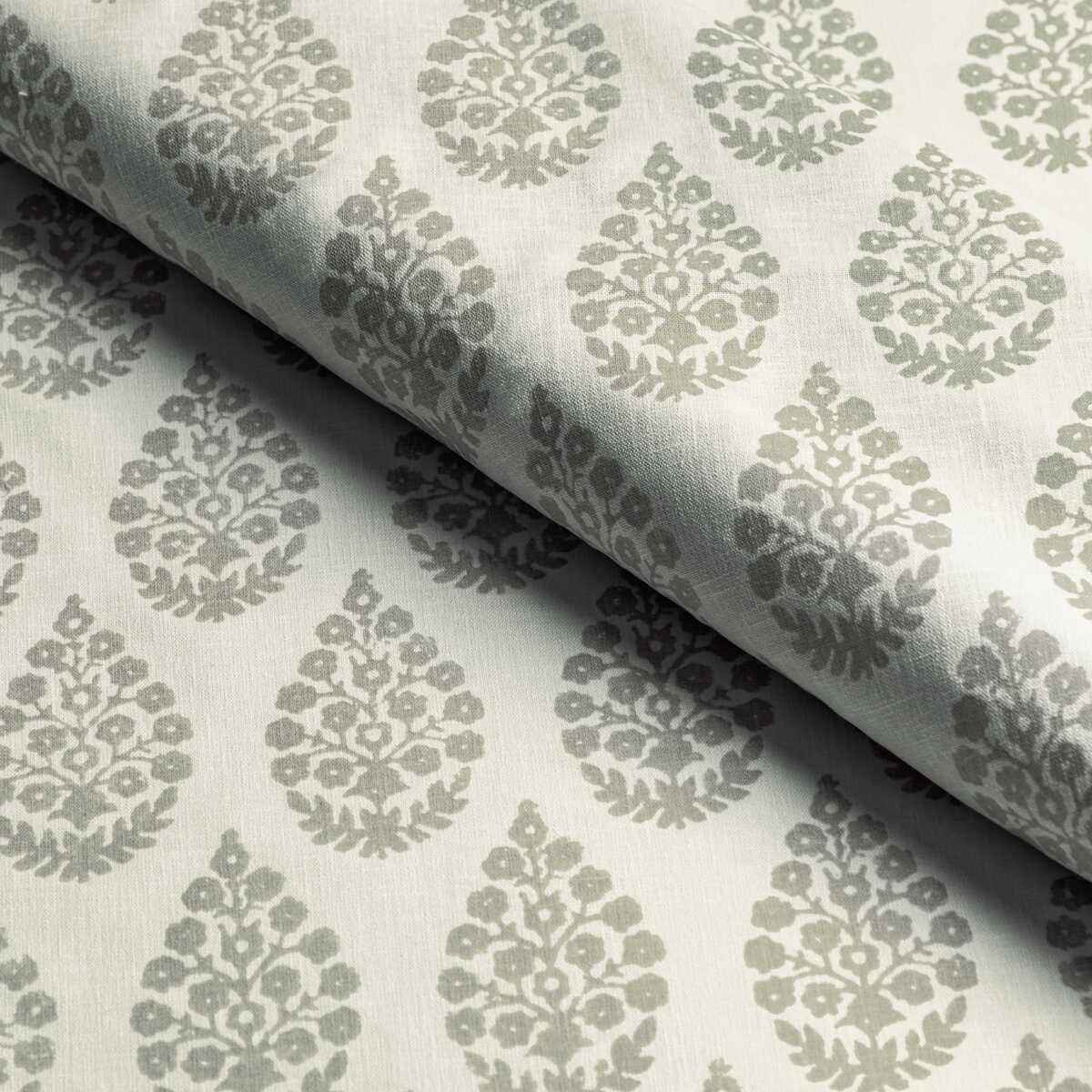 Tajpaisley-11-Kravet-Basics-Fabric - KRAVET BASICS Fabric