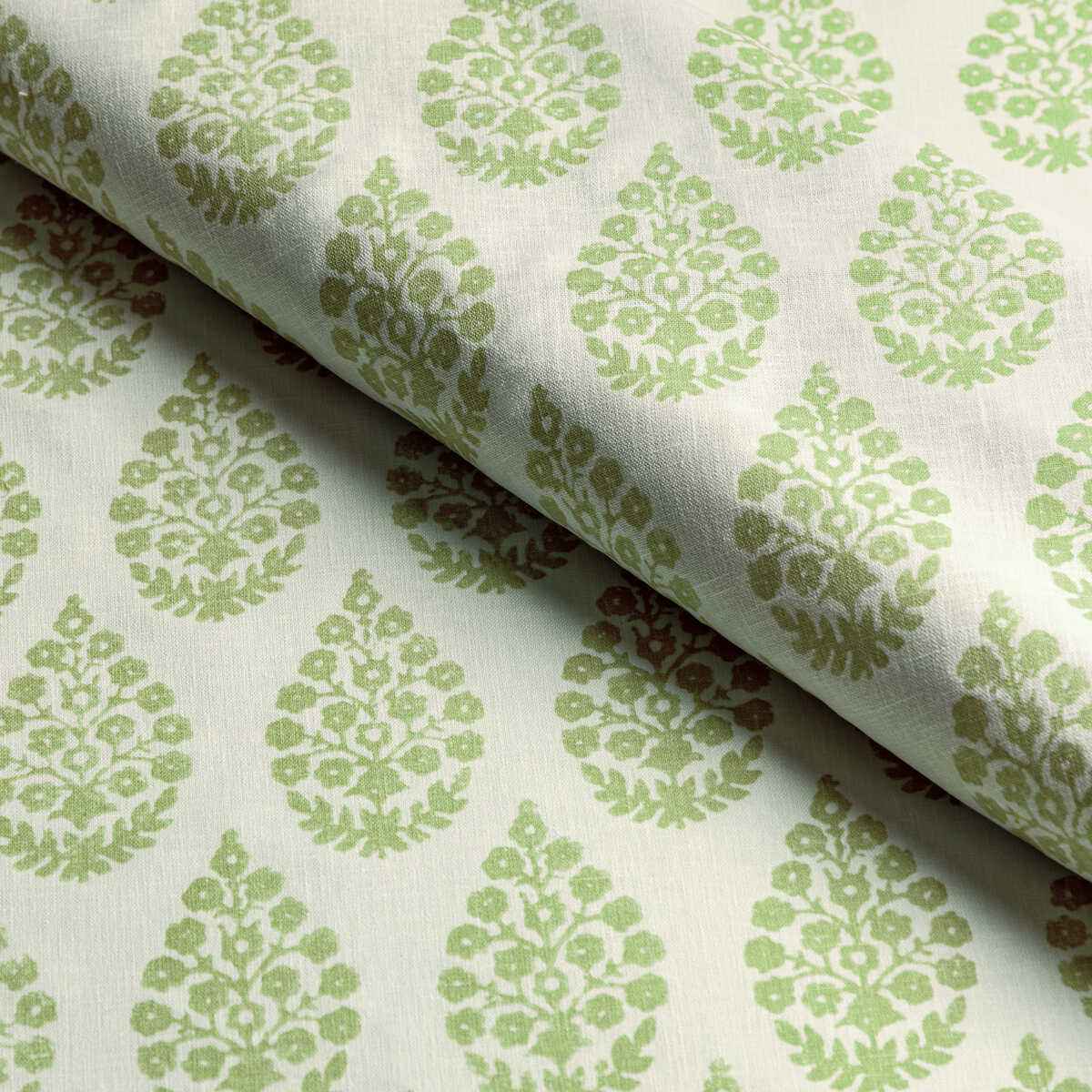 Tajpaisley-30-Kravet-Basics-Fabric - KRAVET BASICS Fabric