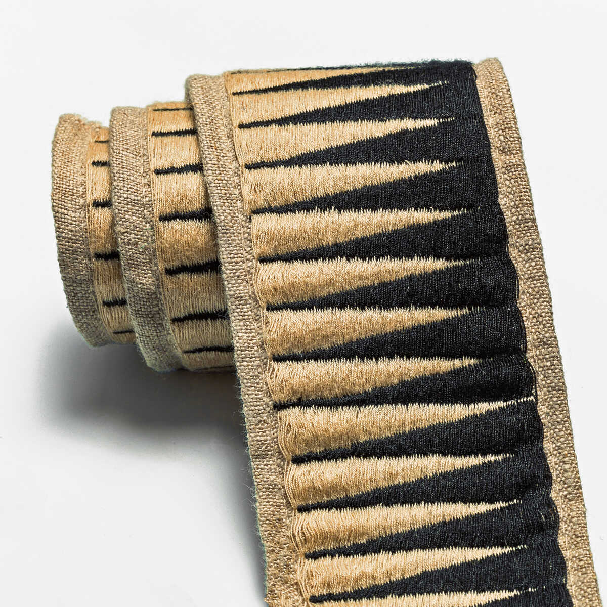 Bravado Tape - Ebony Aura - LEE JOFA MODERN Trim