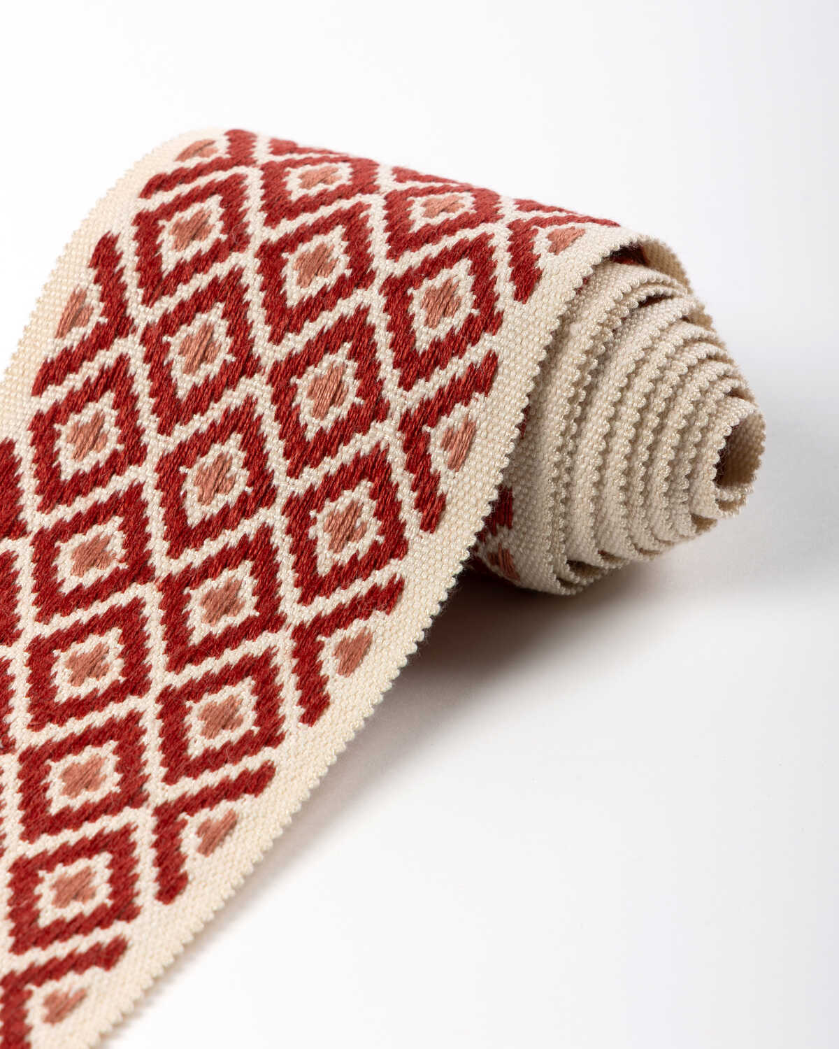 Hengrave Tape - Red - LEE JOFA Recortar