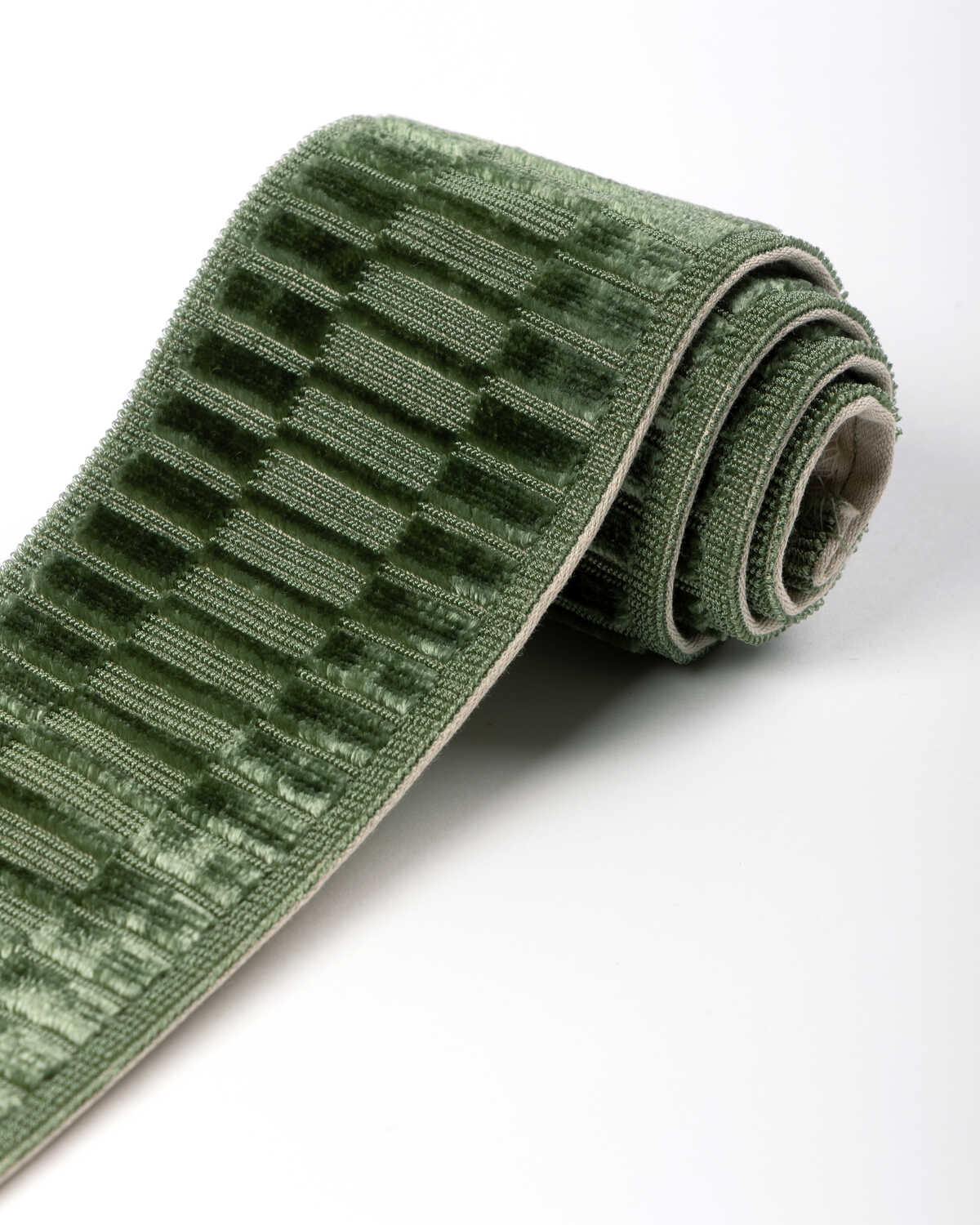 Elston Velvet Tape - Green - LEE JOFA Trim
