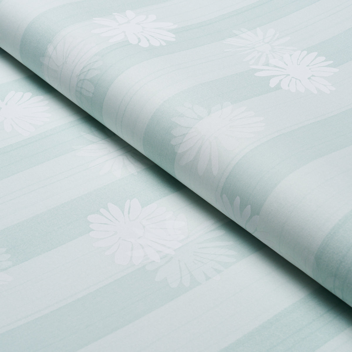 JACKIES-DAISY-HARBOR-HAZE-SCHUMACHER-TL400040 - Schumacher Fabric