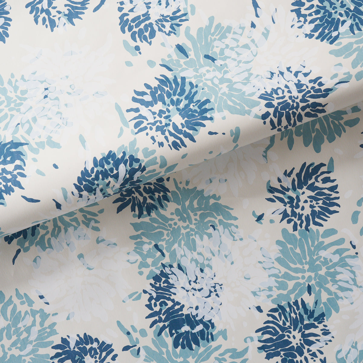 CHRYSANTHEMUM-BY-TILLETT-BLUES-SCHUMACHER-TL800001 - Schumacher Wallpaper