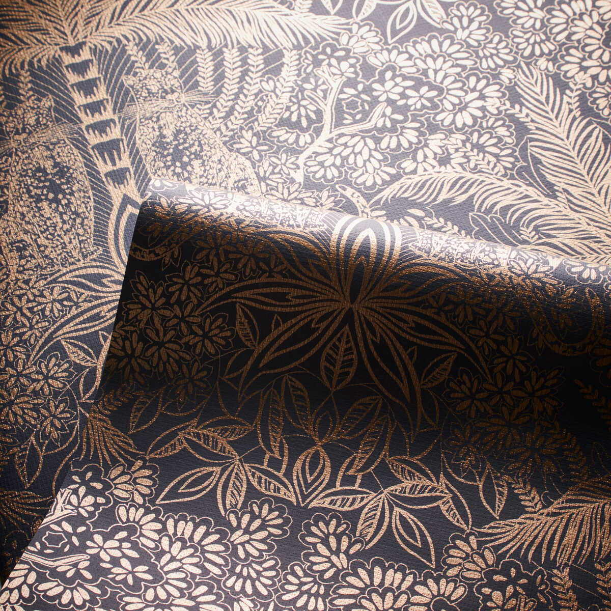 Leopardo - Copper/Midnight Wp - CLARKE AND CLARKE Wallpaper