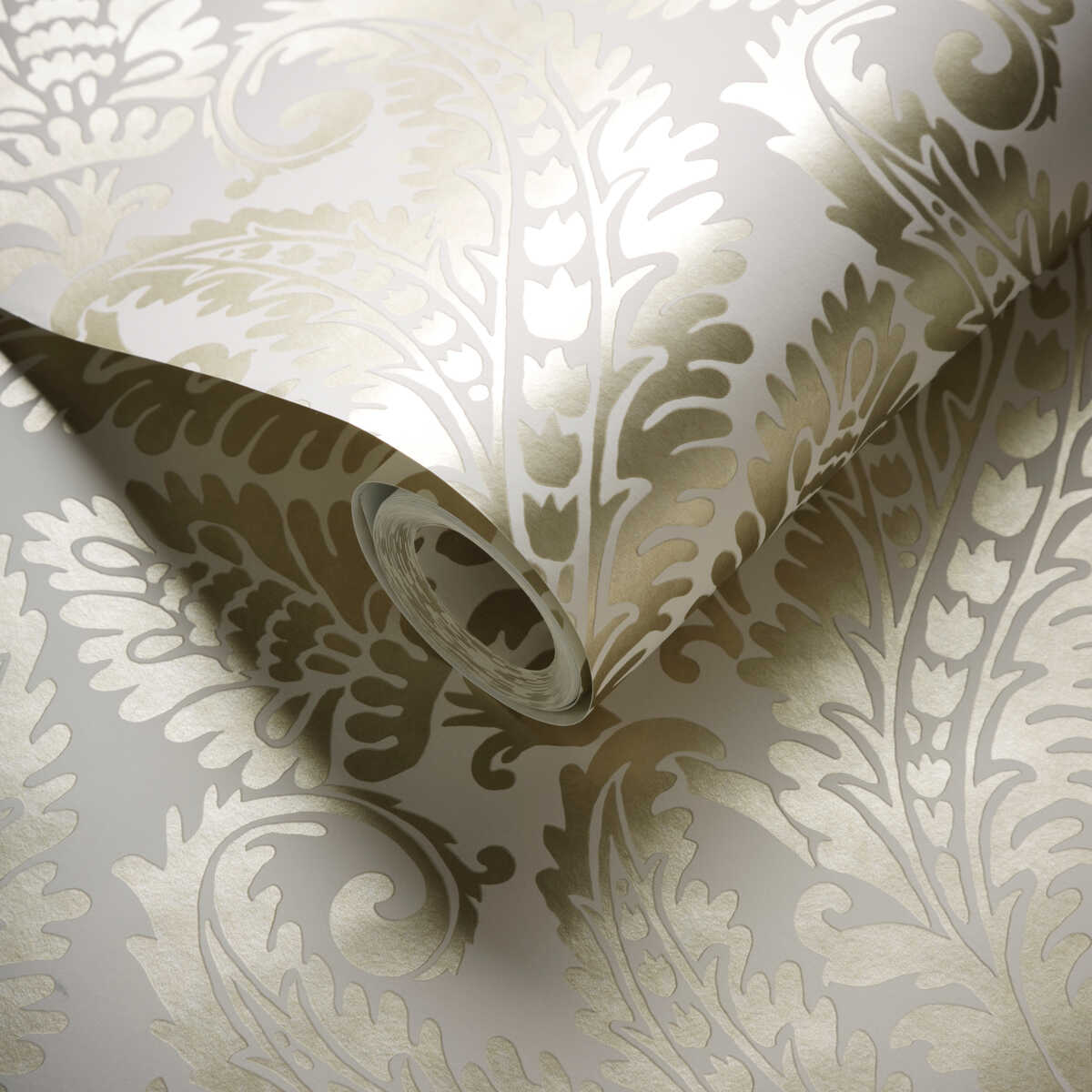 Regale - Gilver Ivory Wp - CLARKE AND CLARKE Wallpaper
