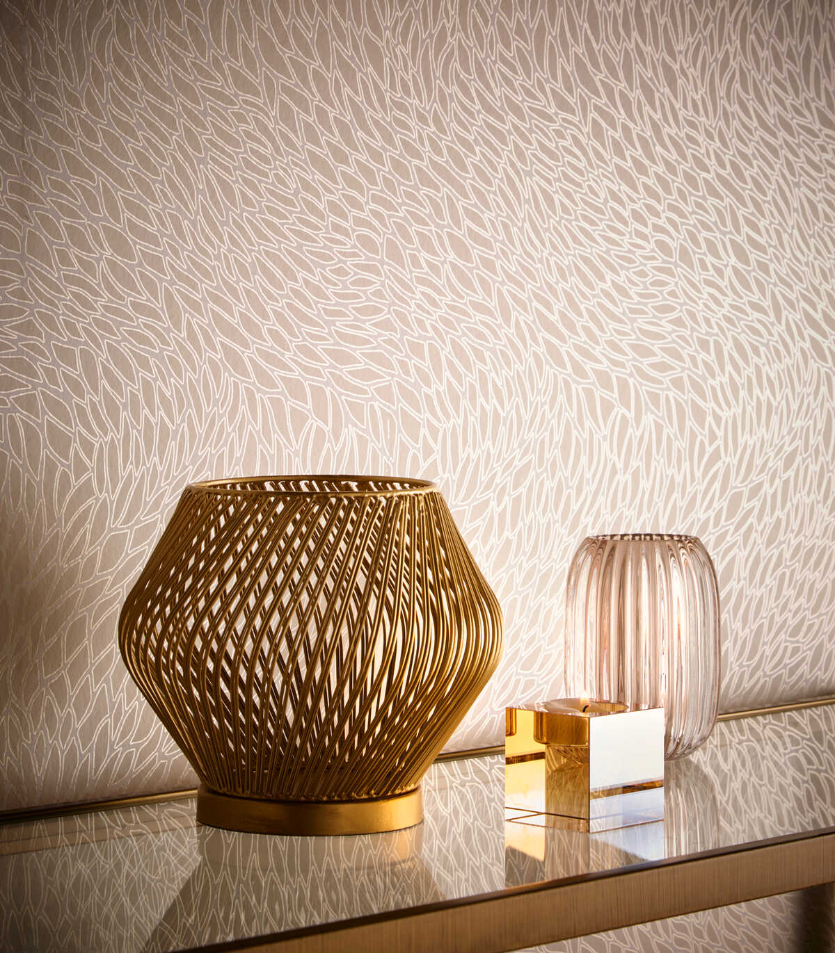 Corallino - Ivory Wp - CLARKE AND CLARKE Wallpaper