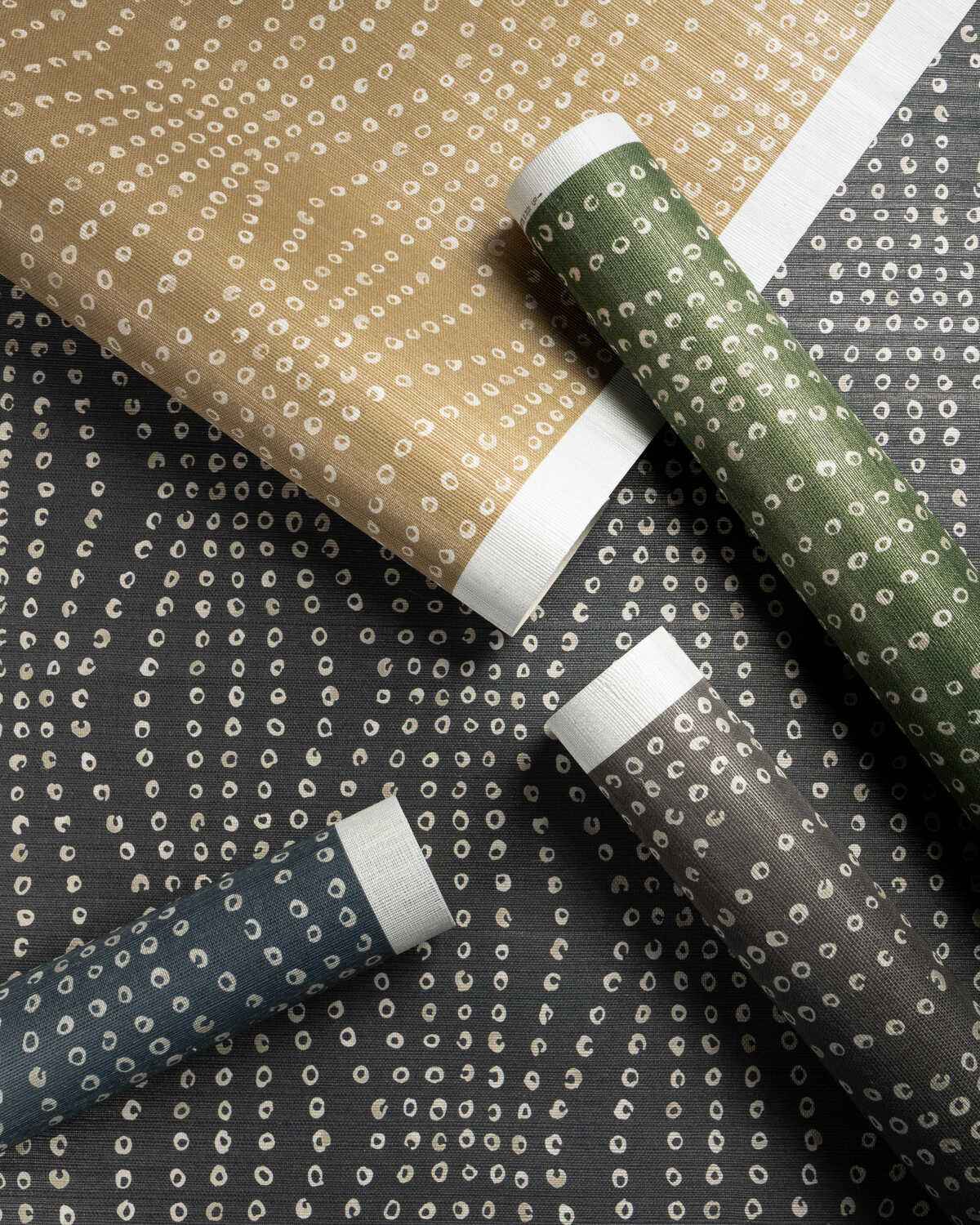 Puka-Bottle-Kravet-Couture-Wallpaper - KRAVET COUTURE Wallpaper