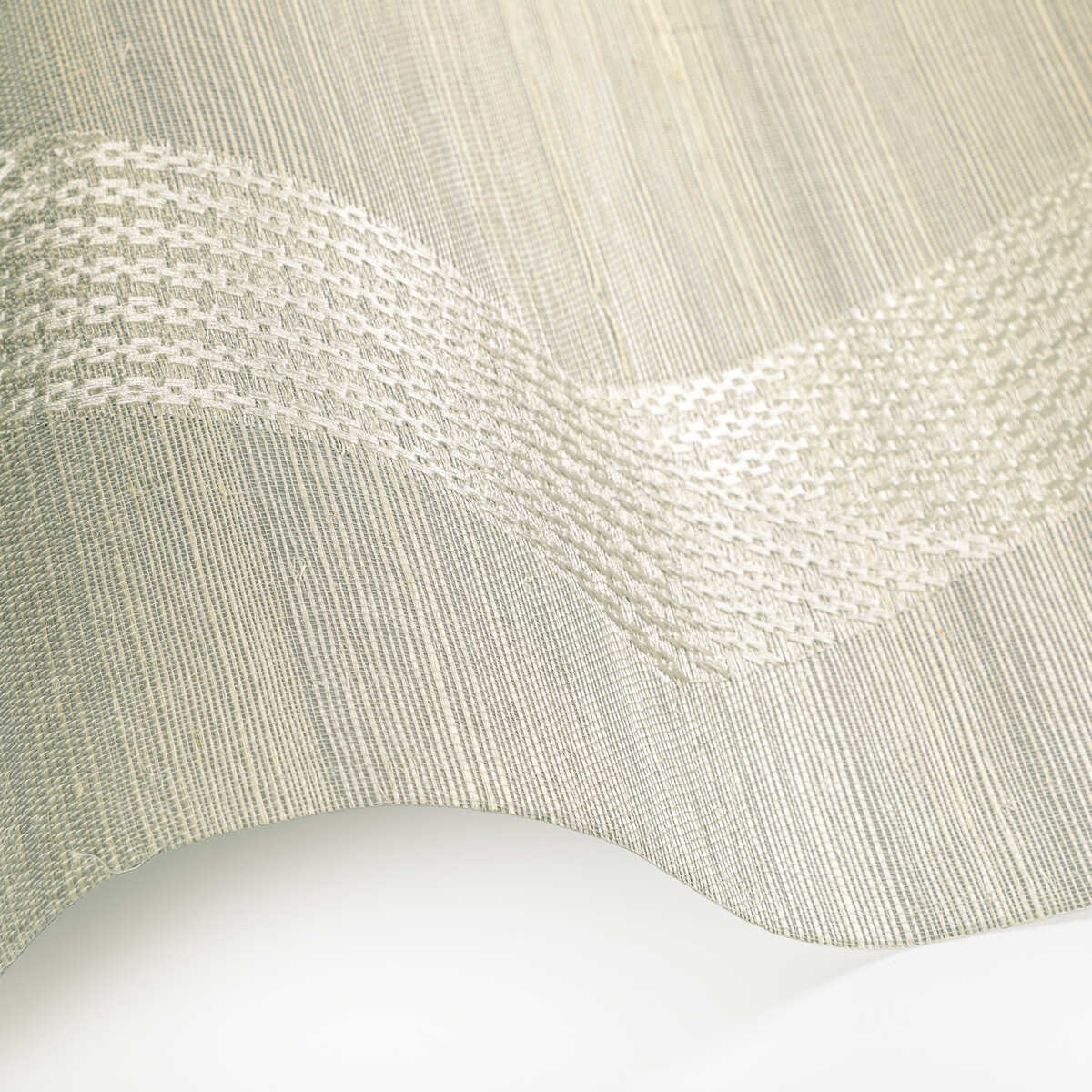Chainlink Emb Sisal - Ice - KRAVET COUTURE Papel pintado