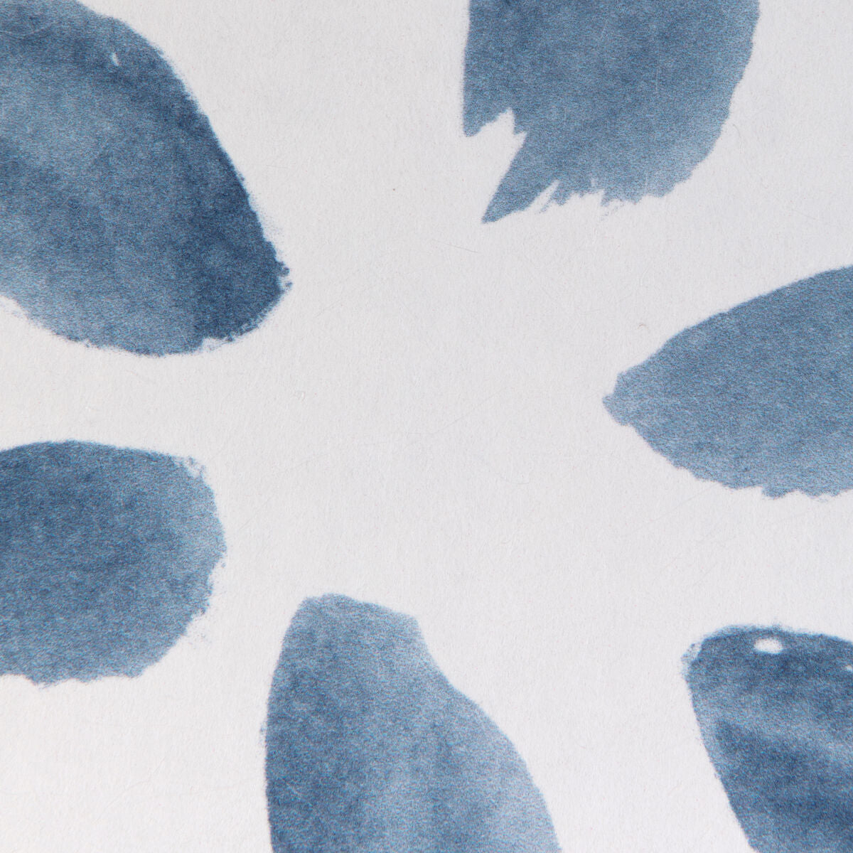 Petal Blossom Wp - Lapis - Kravet Couture Wallpaper