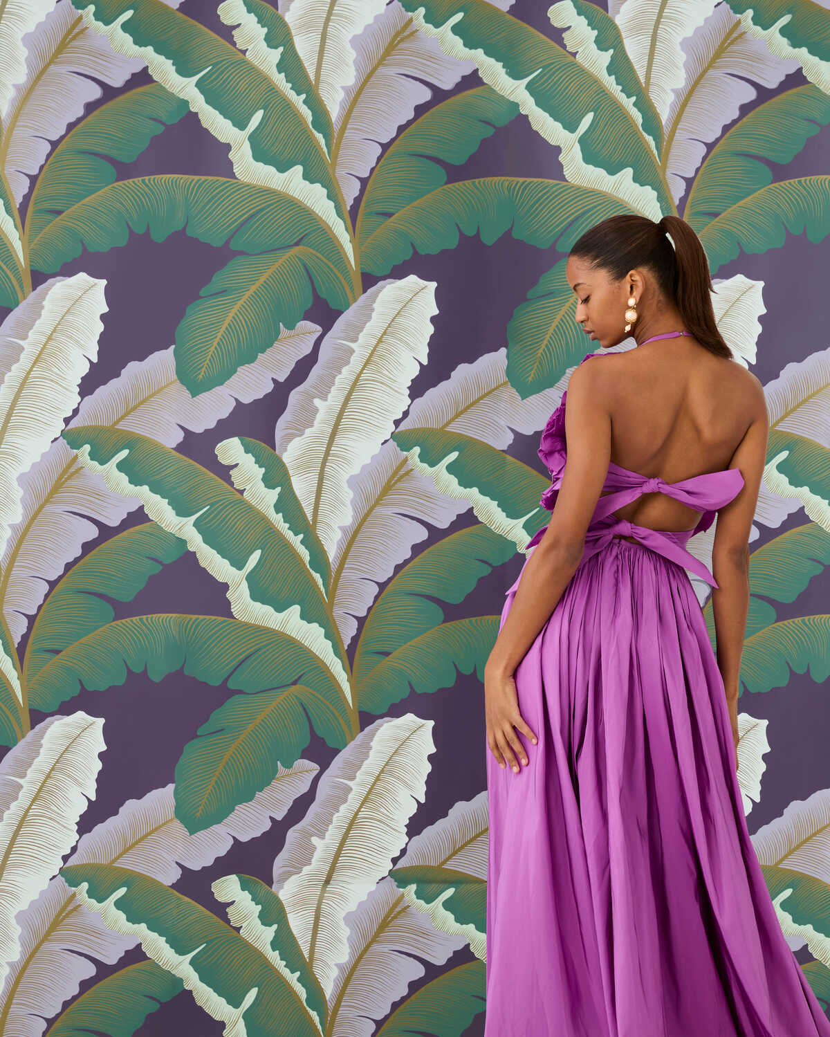 Isla Royal Wp - Berry - KRAVET COUTURE Wallpaper