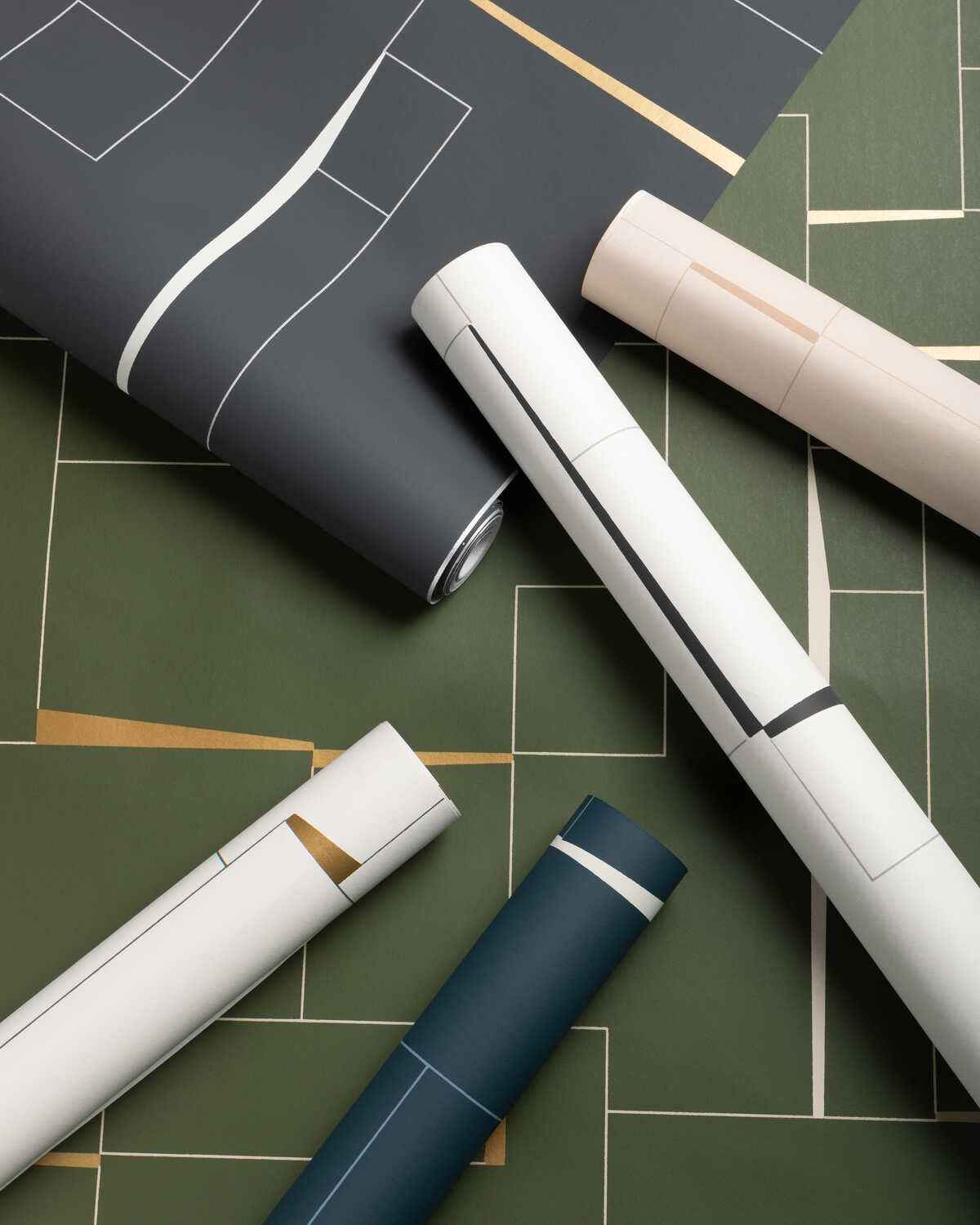 Counterculture-Ivory-Noir-Kravet-Couture-Wallpaper - KRAVET COUTURE Wallpaper