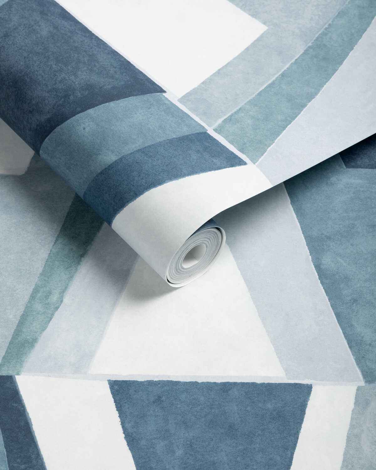 Wild-Child-Indigo-Kravet-Couture-Wallpaper - KRAVET COUTURE Wallpaper