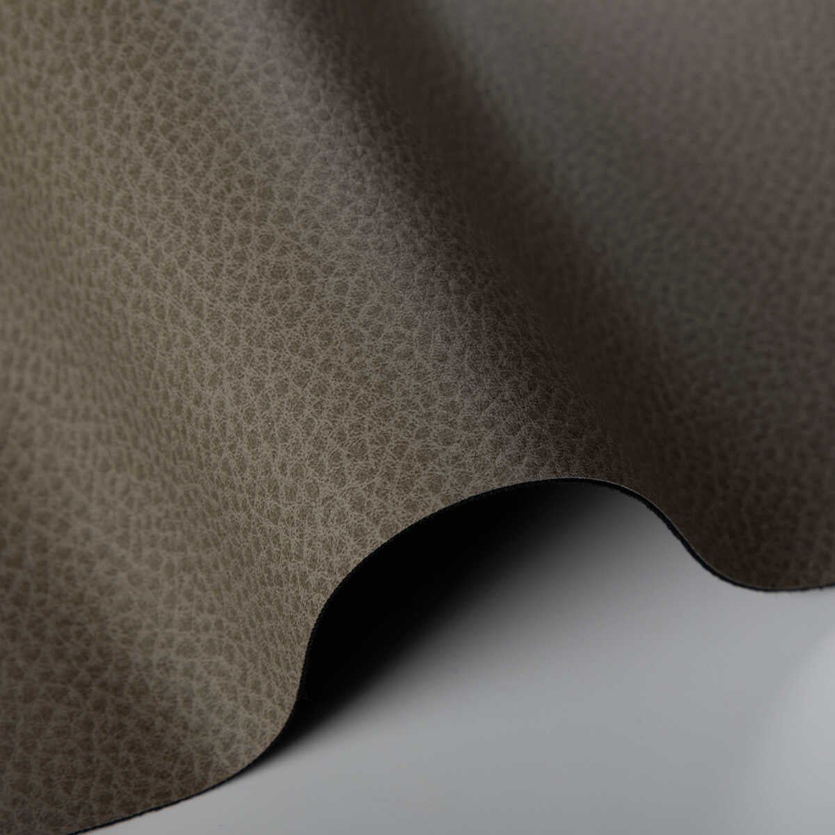 Woolf - Etruscan - KRAVET CONTRACT Fabric