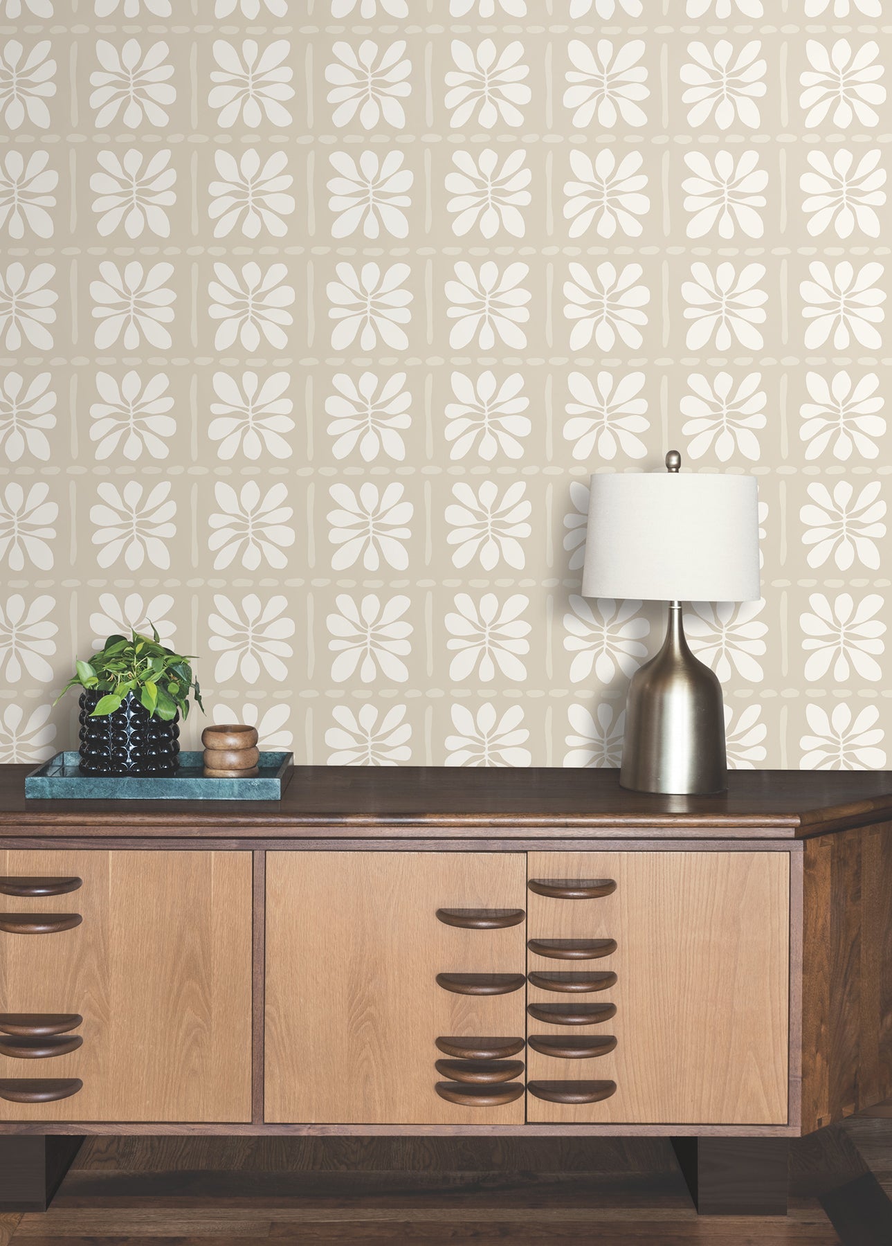 mimosa-fleur-wallpaper-nude-york-wallcoverings-zm2808