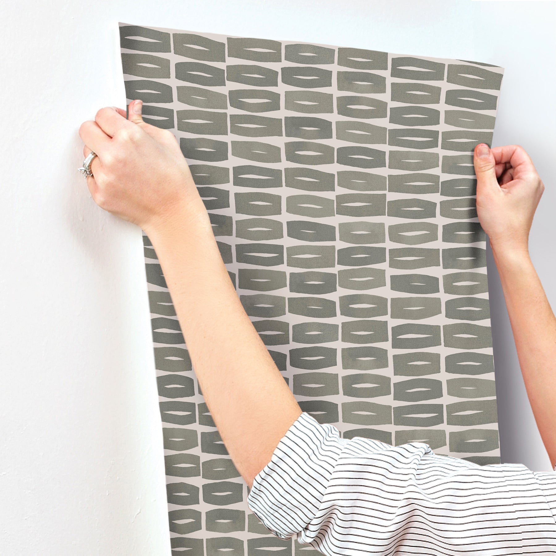 modernist-motif-wallpaper-carbon-black-york-wallcoverings-zm2865