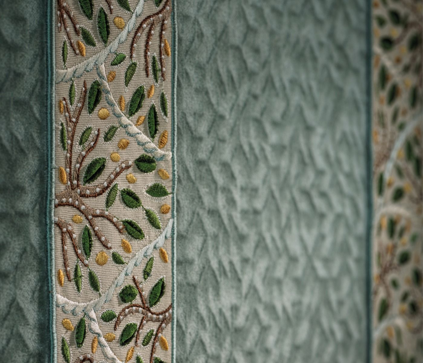 Byzance Catalpa Braid Teal/Terracotta - Osborne & Little - T814-01 Trim