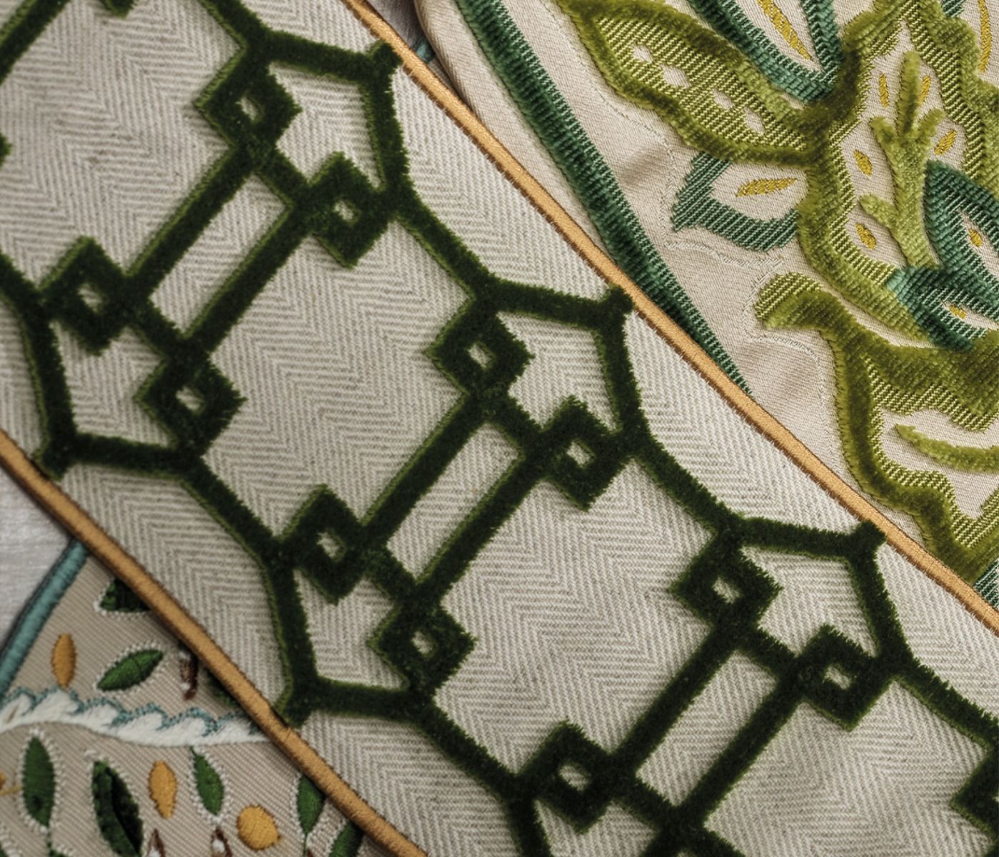 Byzance Pavilion Braid Leaf - Osborne & Little - T815-02 Trim