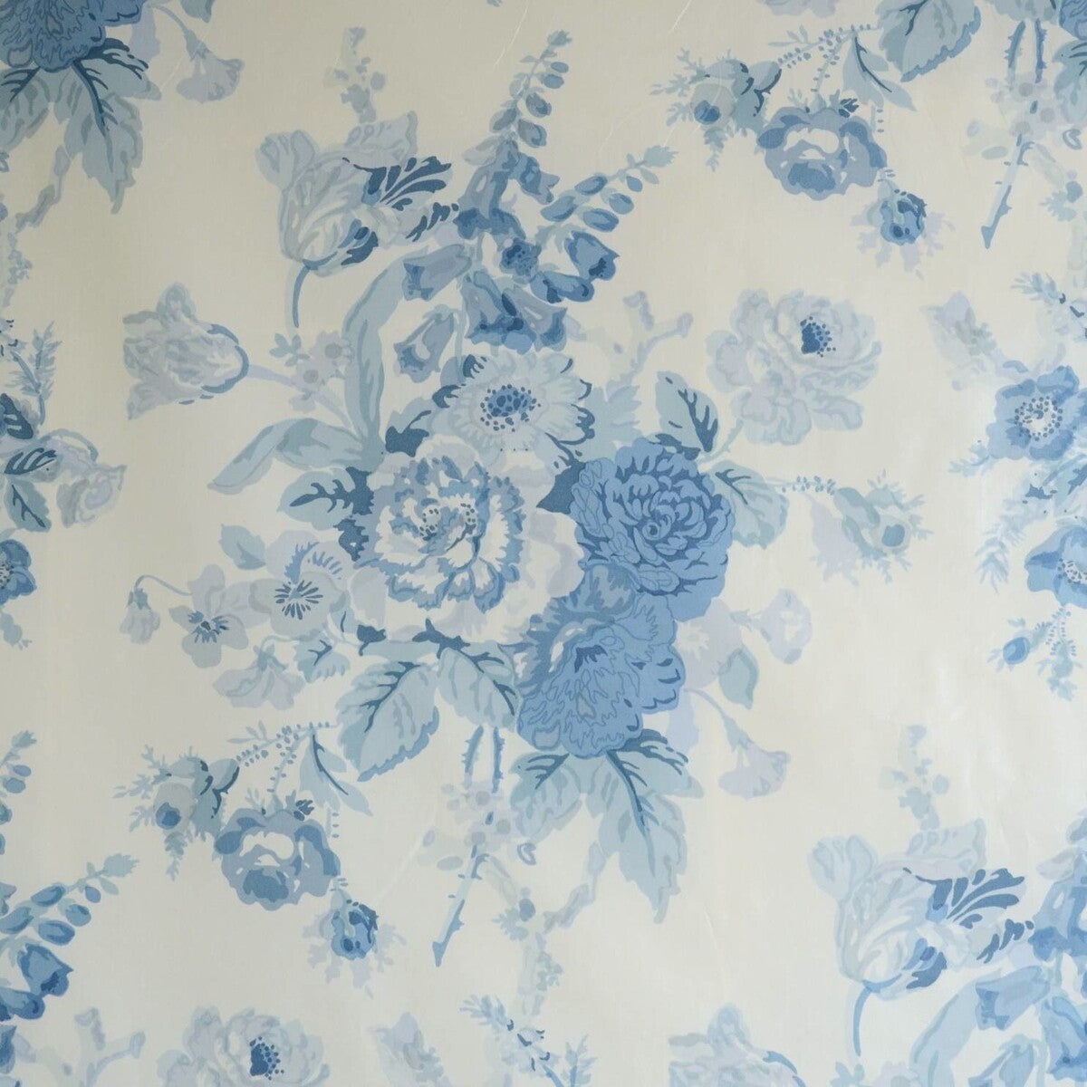 bfc-369050-grenville-glazed-chintz-blue-lee-jofa - LEE JOFA Fabric