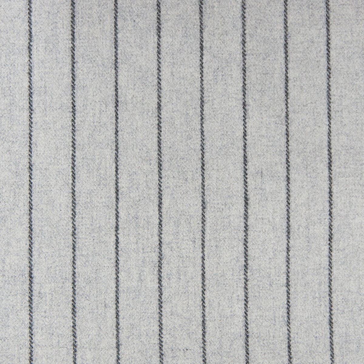 gdt55830030-aspen-gris-gaston-y-daniela