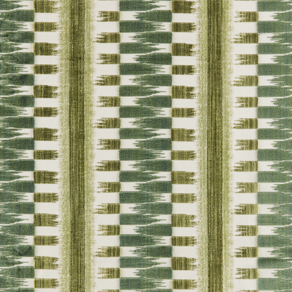 8025102330-flamme-velvet-leaf-brunschwig-fils